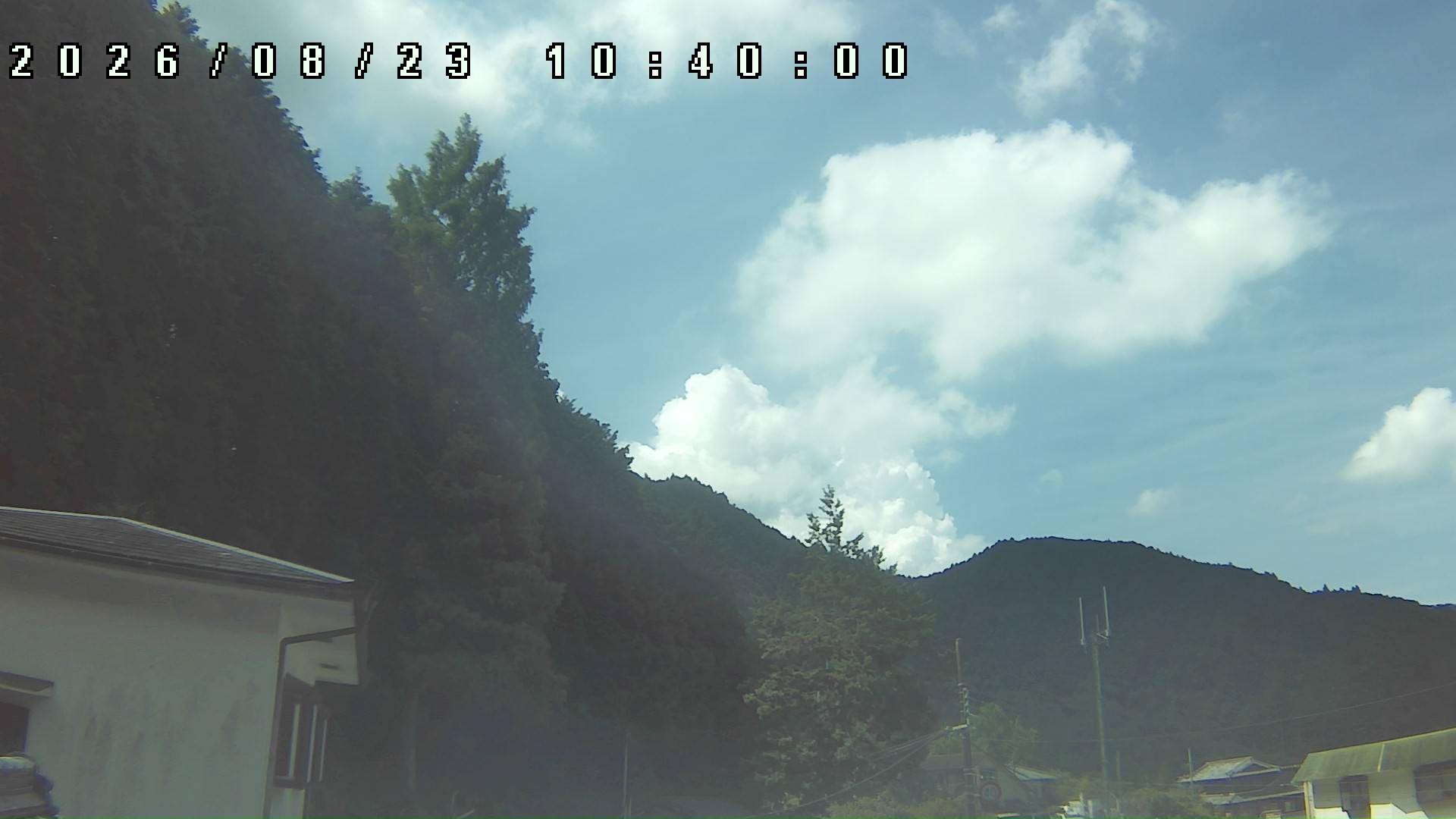 2026年8月23日 10:40ごろの金剛山登山口周辺の空