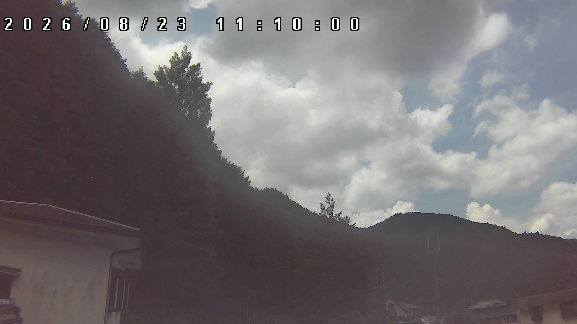 2026年8月23日 11:10ごろの金剛山登山口周辺の空