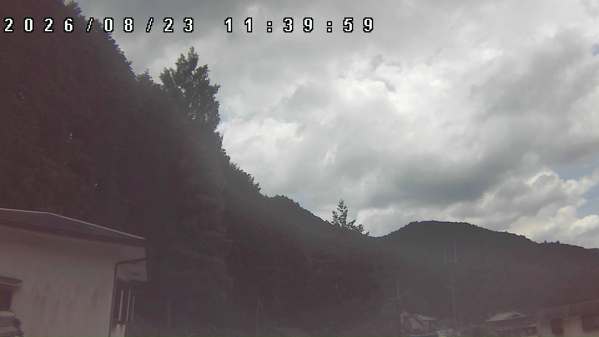 2026年8月23日 11:40ごろの金剛山登山口周辺の空