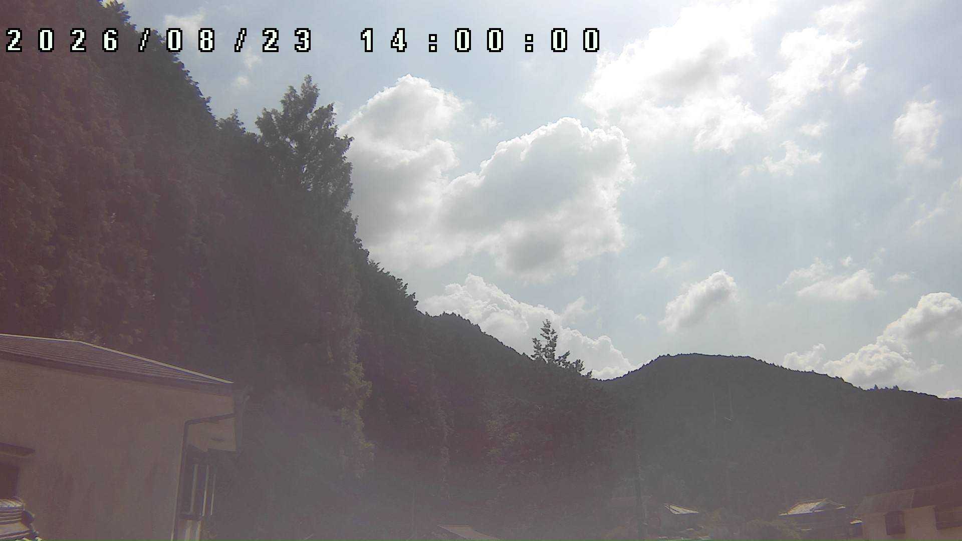 2026年8月23日 14:00ごろの金剛山登山口周辺の空