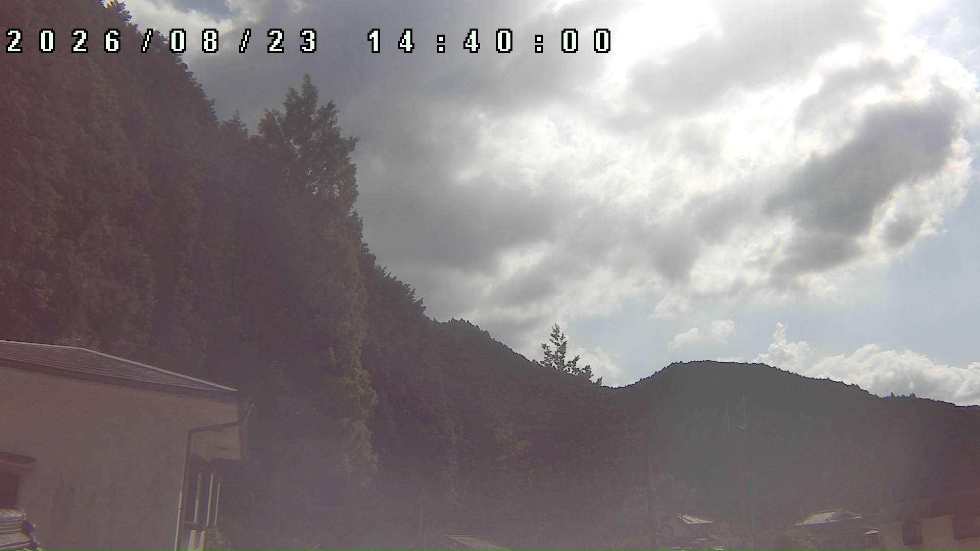 2026年8月23日 14:40ごろの金剛山登山口周辺の空
