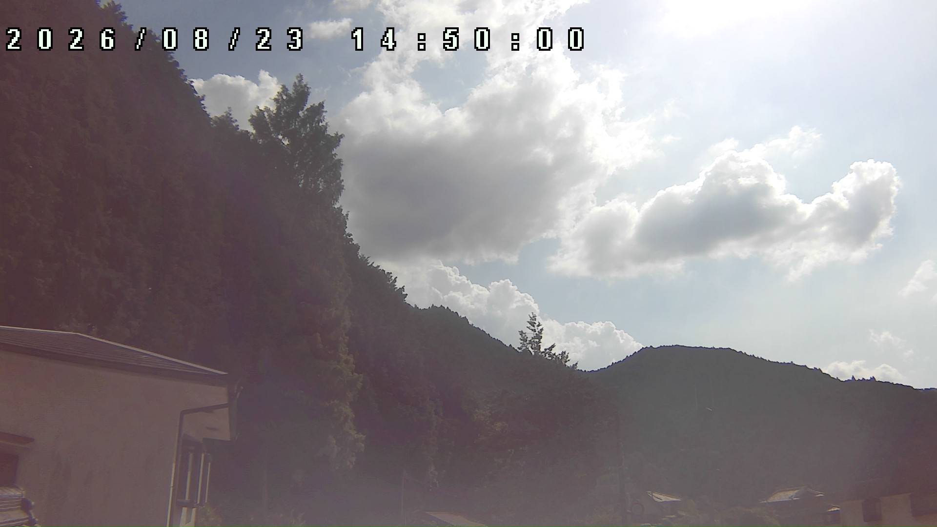 2026年8月23日 14:50ごろの金剛山登山口周辺の空