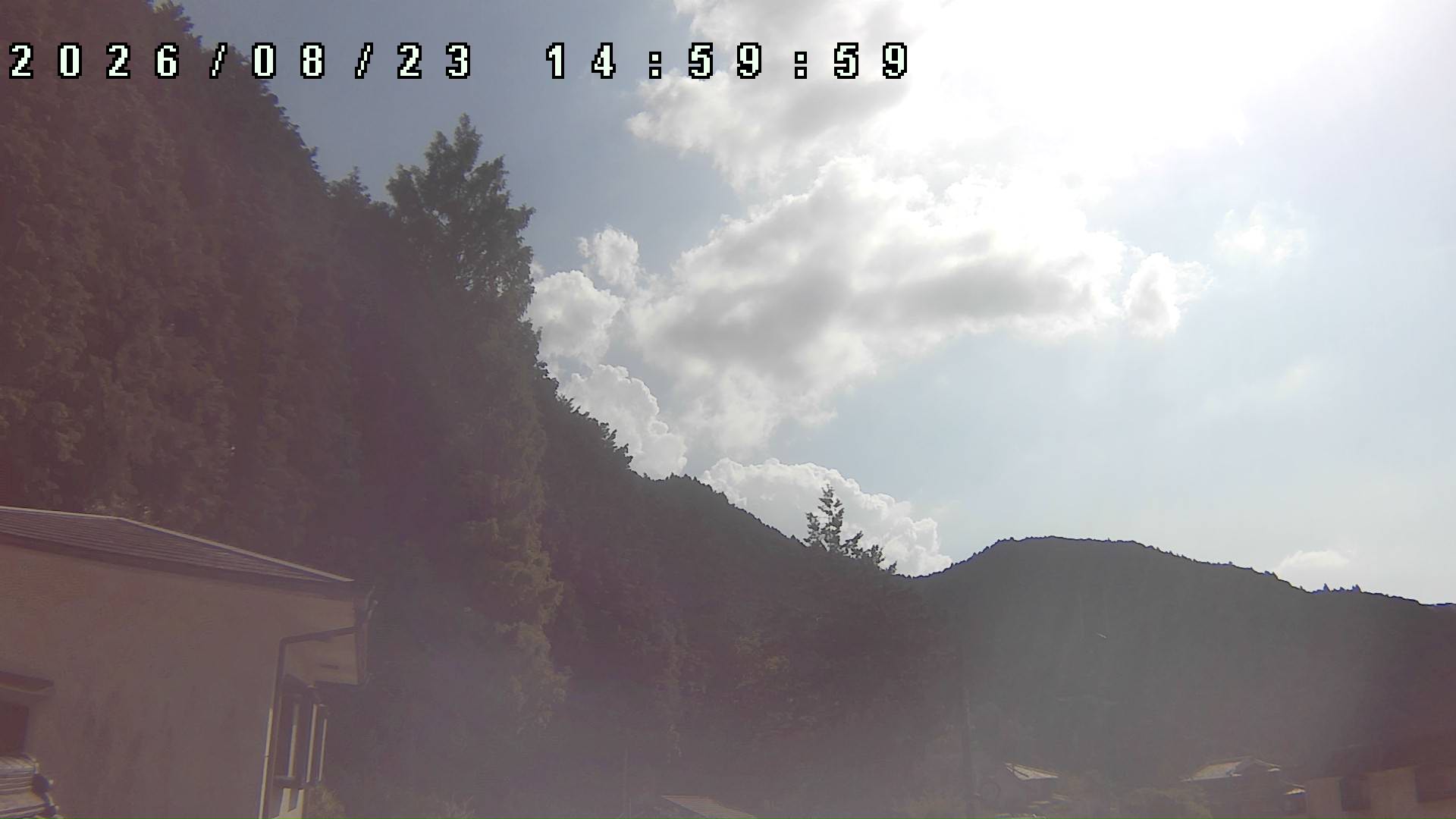 2026年8月23日 15:00ごろの金剛山登山口周辺の空