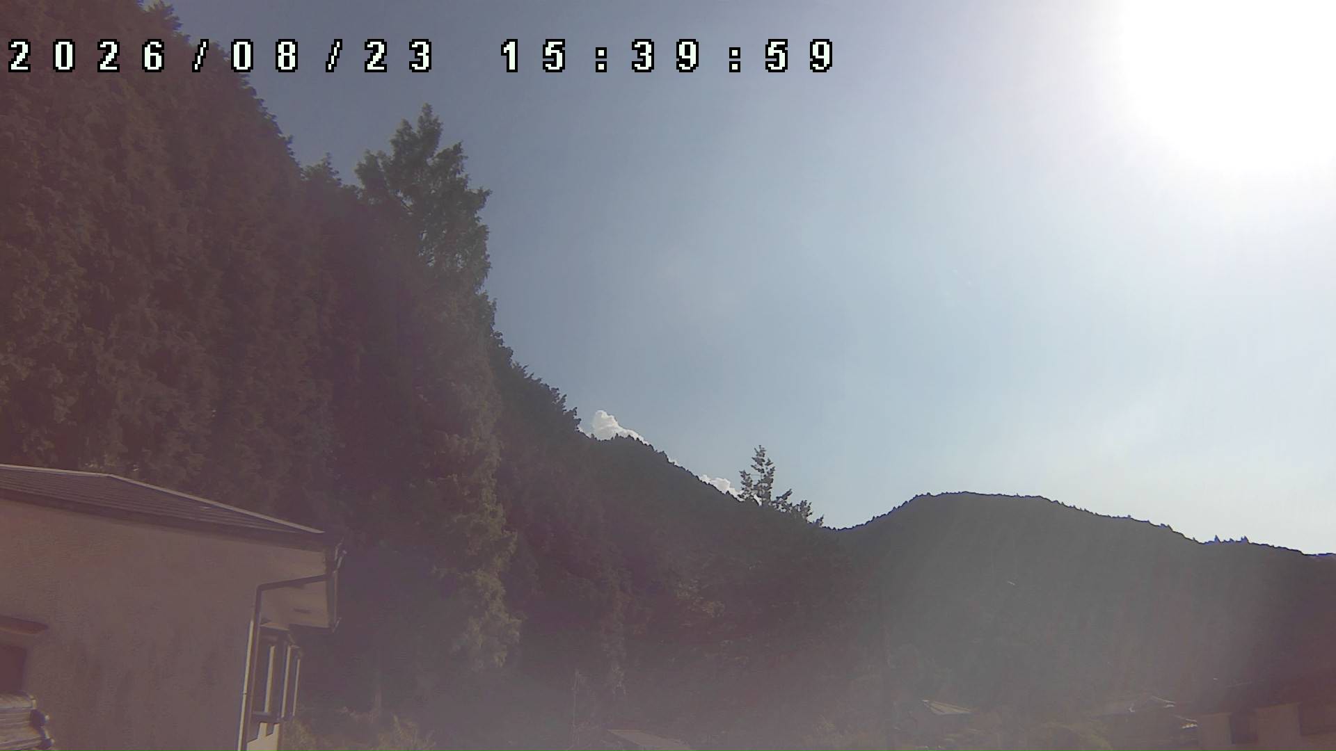 2026年8月23日 15:40ごろの金剛山登山口周辺の空