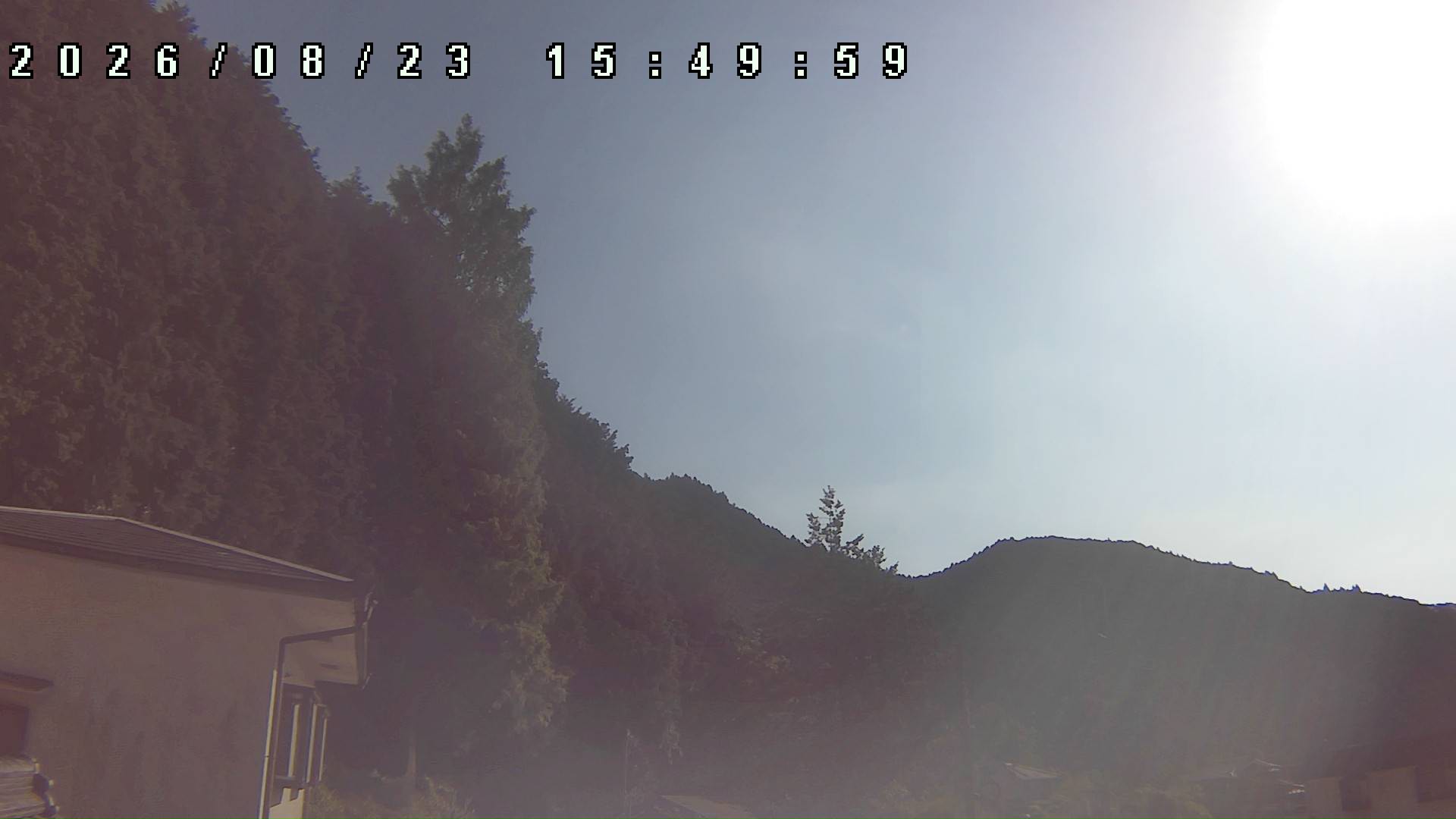 2026年8月23日 15:50ごろの金剛山登山口周辺の空