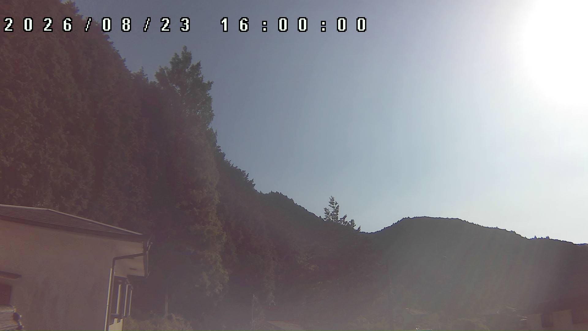 2026年8月23日 16:00ごろの金剛山登山口周辺の空