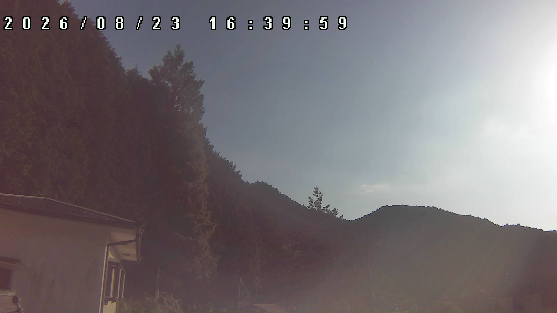 2026年8月23日 16:40ごろの金剛山登山口周辺の空