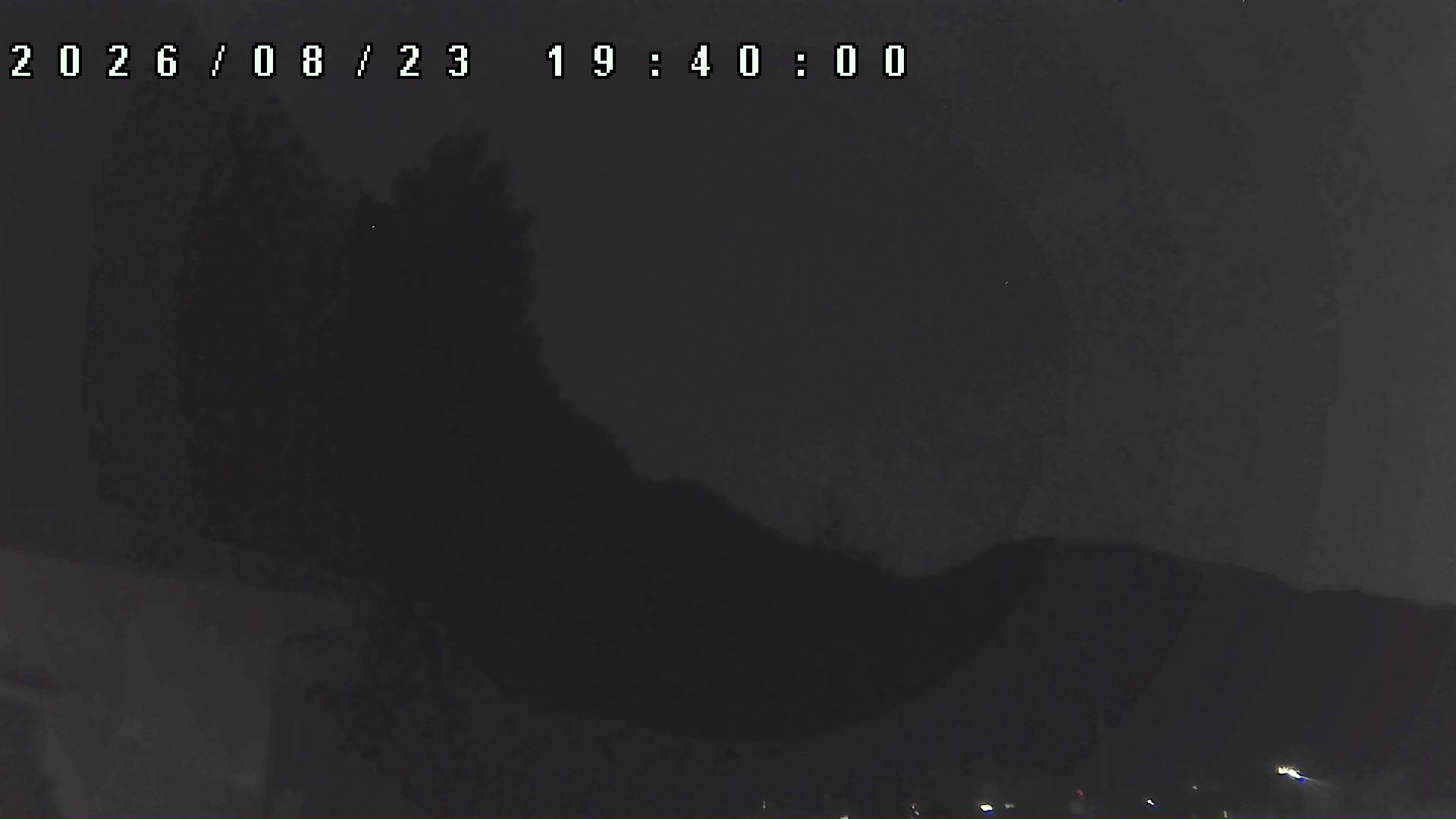 2026年8月23日 19:40ごろの金剛山登山口周辺の空