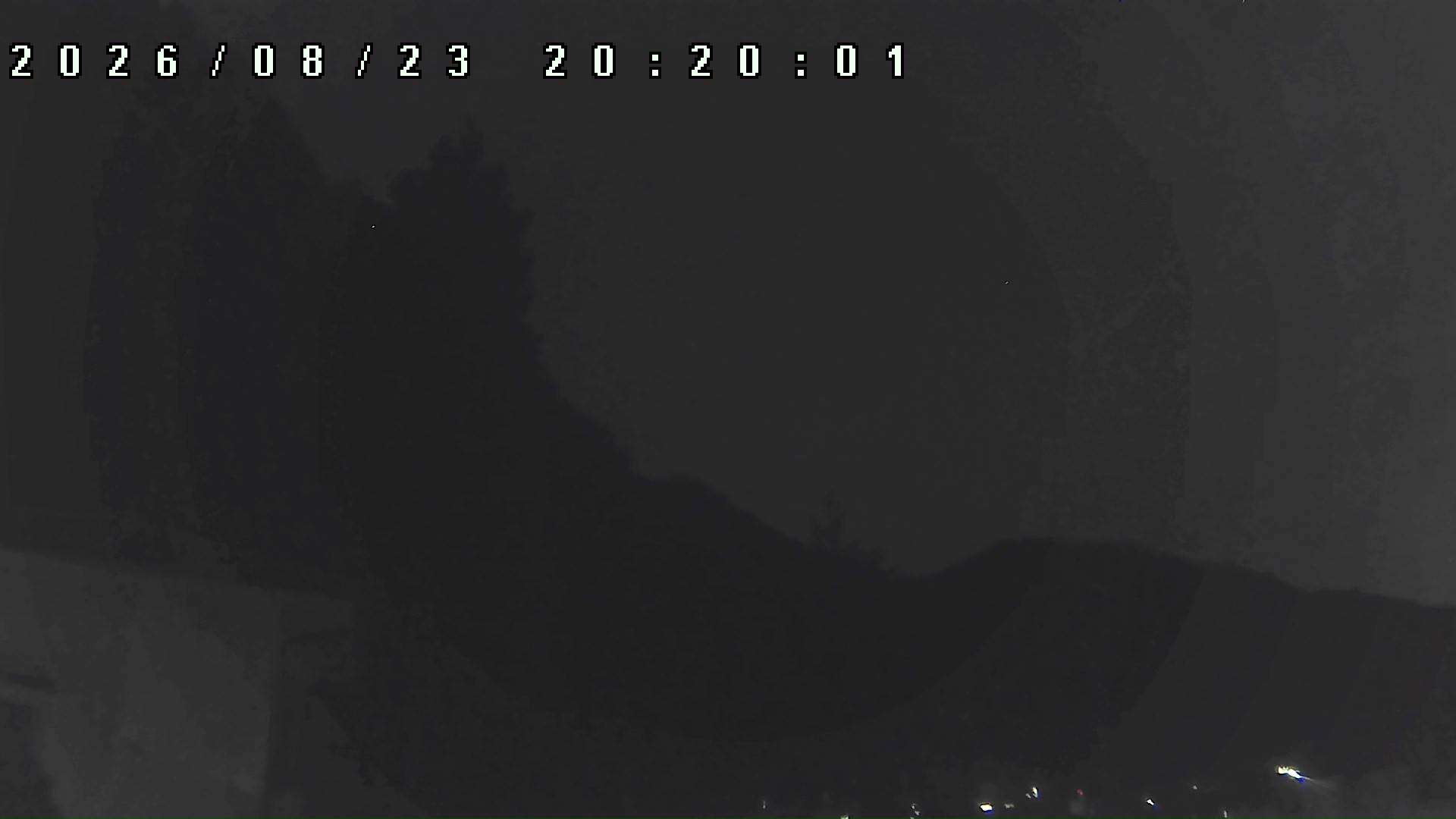 2026年8月23日 20:20ごろの金剛山登山口周辺の空