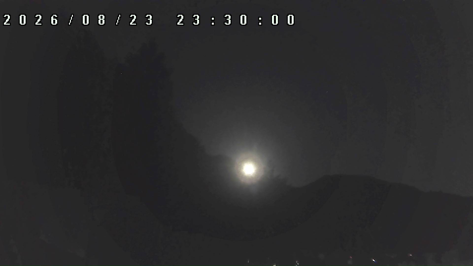 2026年8月23日 23:30ごろの金剛山登山口周辺の空