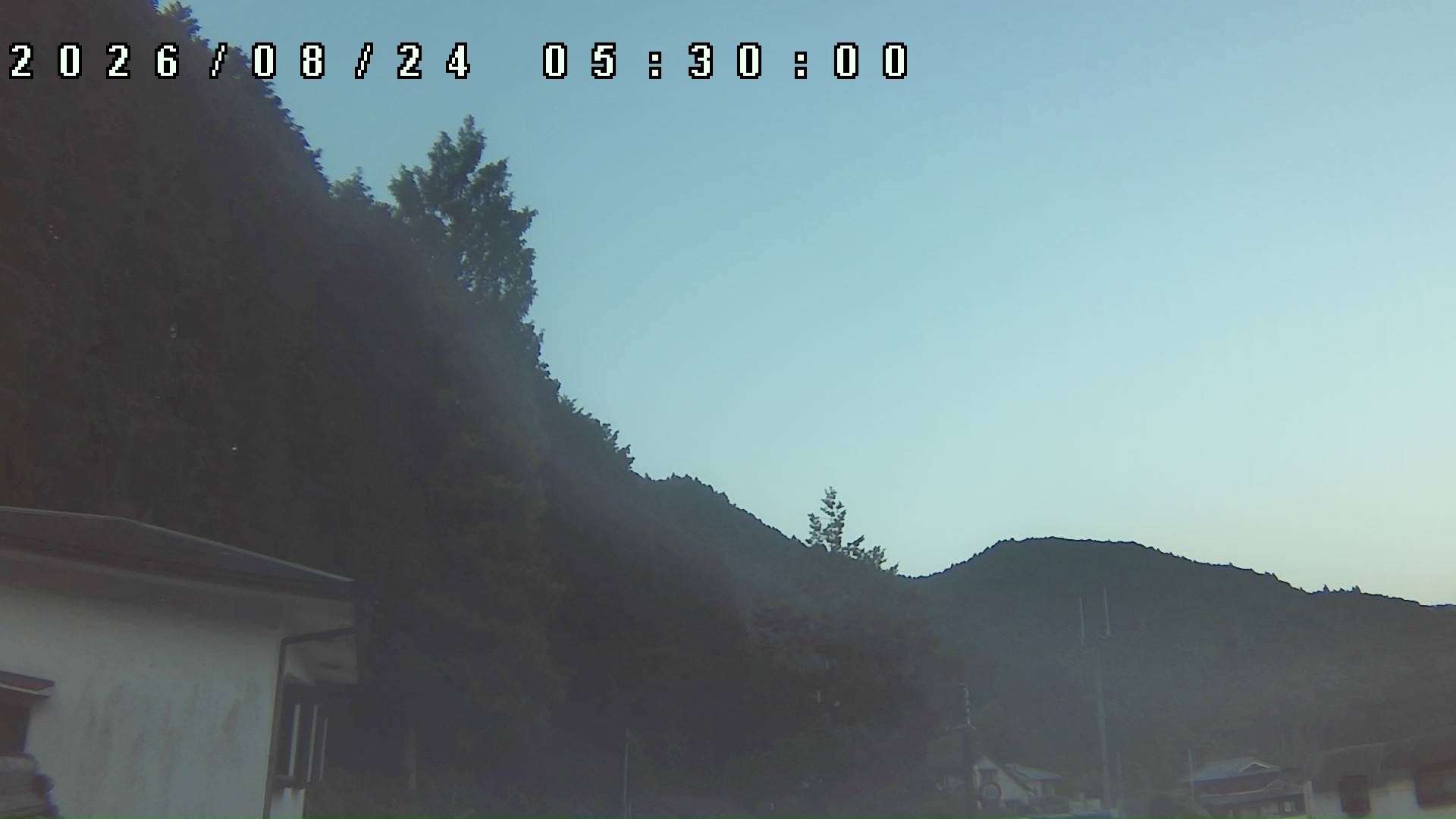 2026年8月24日 05:30ごろの金剛山登山口周辺の空