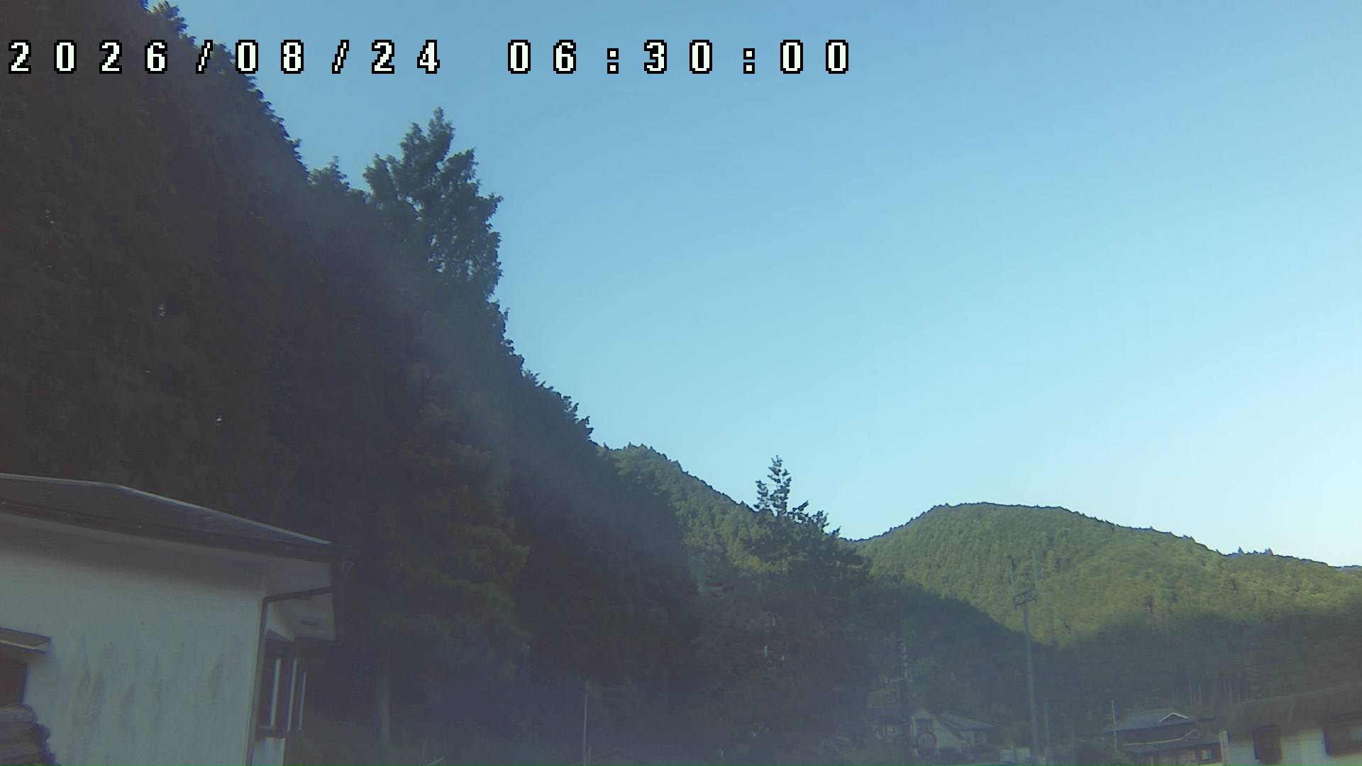 2026年8月24日 06:30ごろの金剛山登山口周辺の空