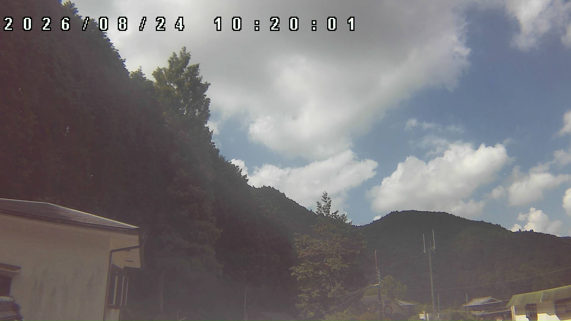 2026年8月24日 10:20ごろの金剛山登山口周辺の空