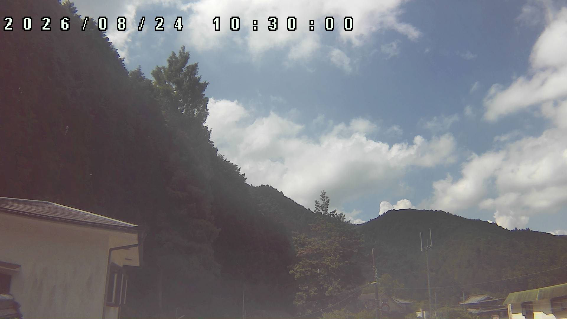 2026年8月24日 10:30ごろの金剛山登山口周辺の空
