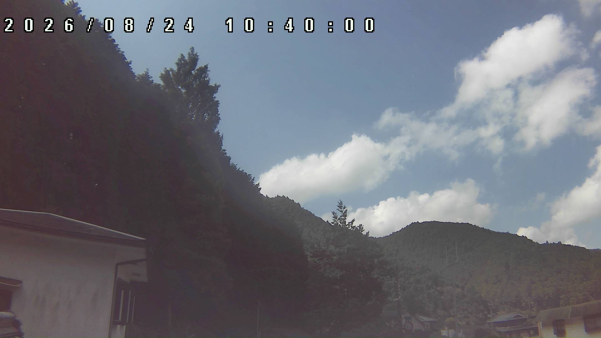 2026年8月24日 10:40ごろの金剛山登山口周辺の空