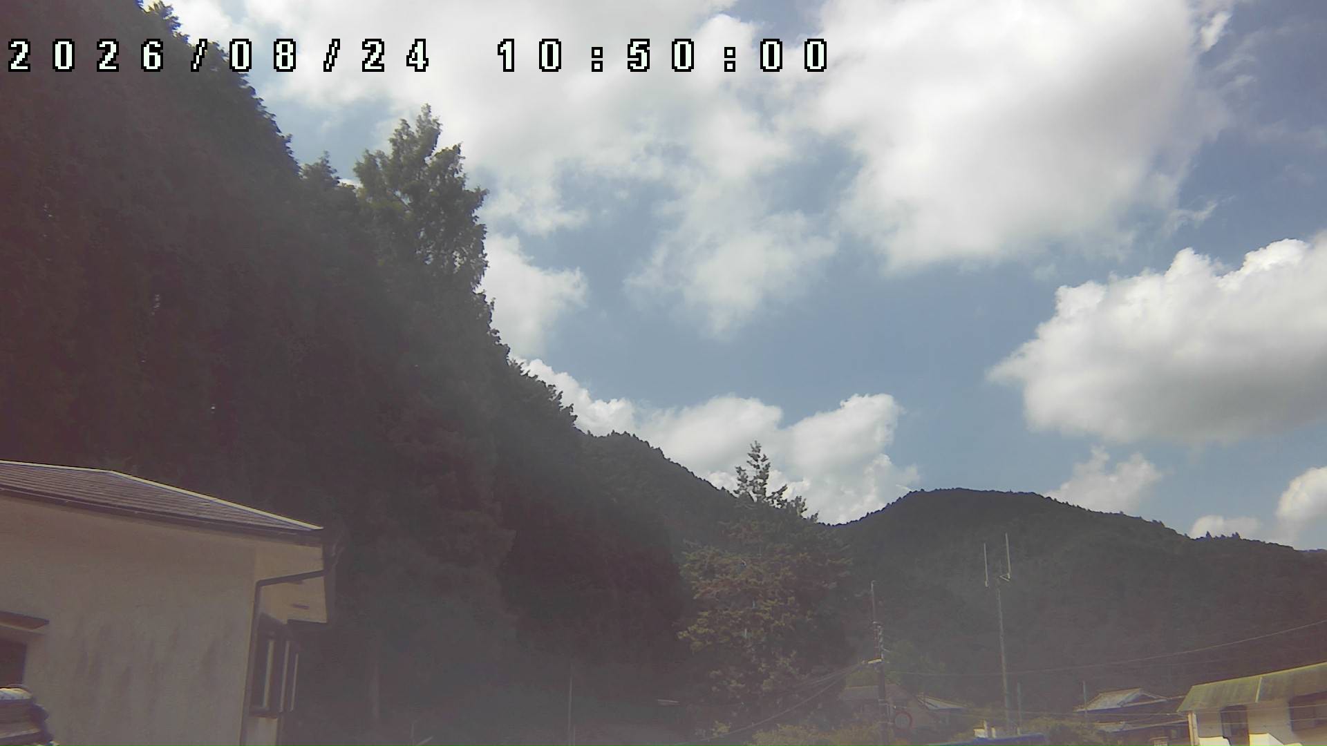 2026年8月24日 10:50ごろの金剛山登山口周辺の空