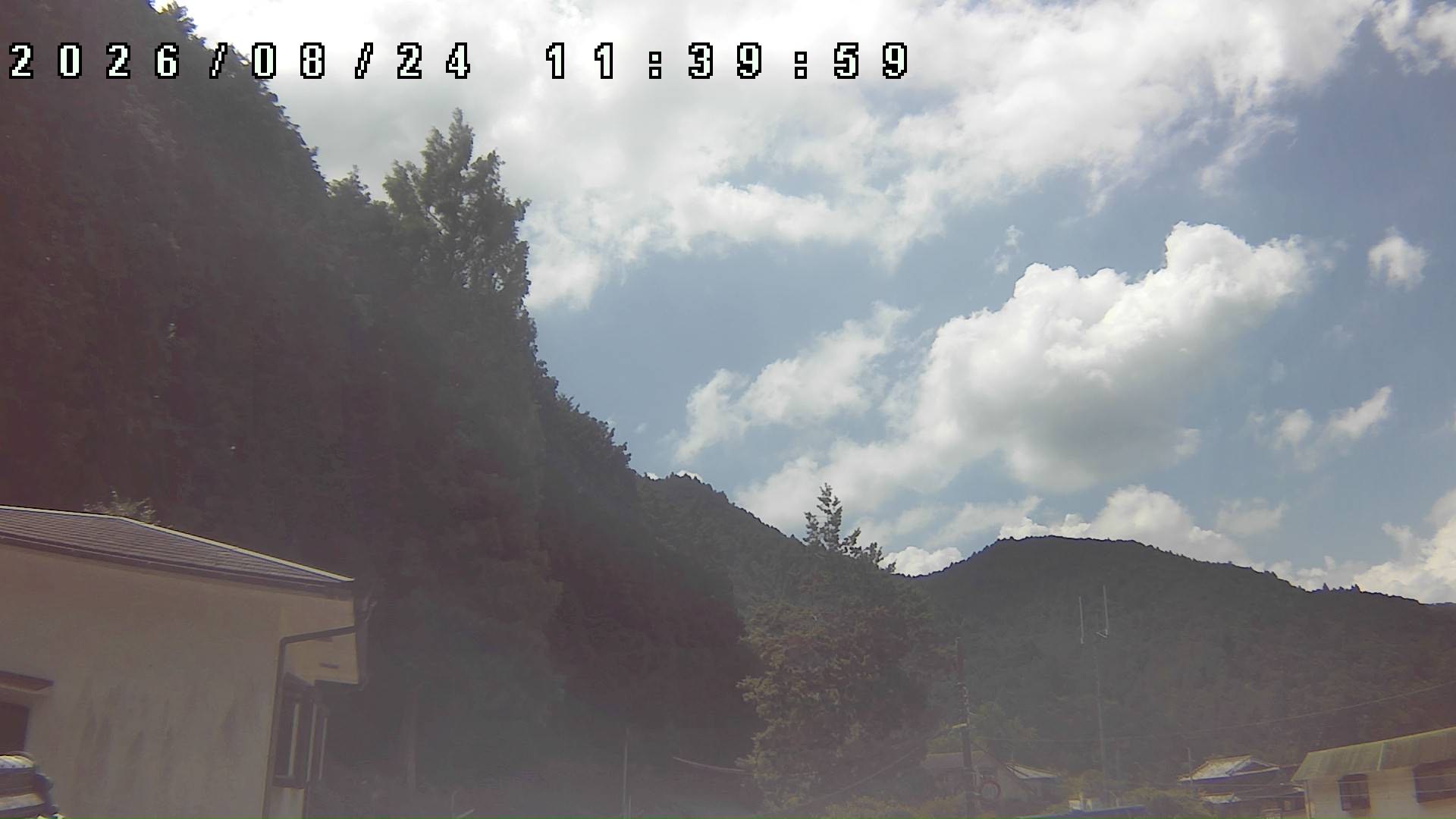 2026年8月24日 11:40ごろの金剛山登山口周辺の空