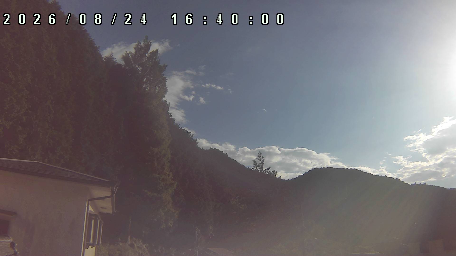 2026年8月24日 16:40ごろの金剛山登山口周辺の空
