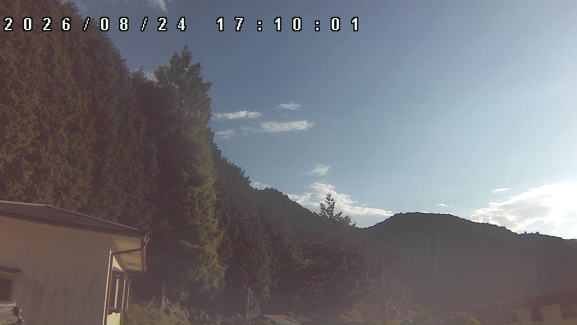 2026年8月24日 17:10ごろの金剛山登山口周辺の空