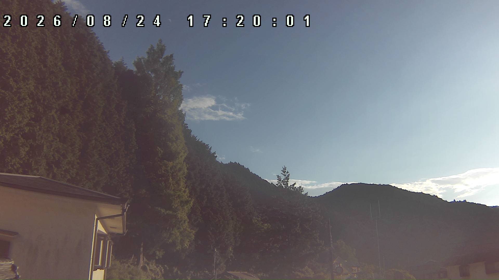 2026年8月24日 17:20ごろの金剛山登山口周辺の空