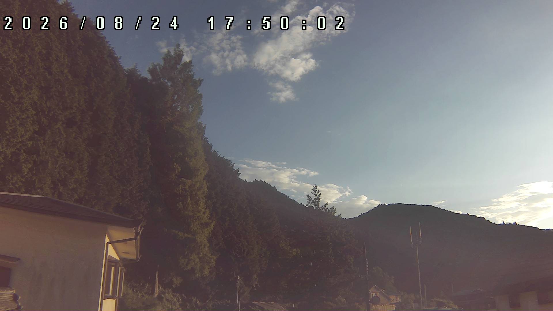 2026年8月24日 17:50ごろの金剛山登山口周辺の空