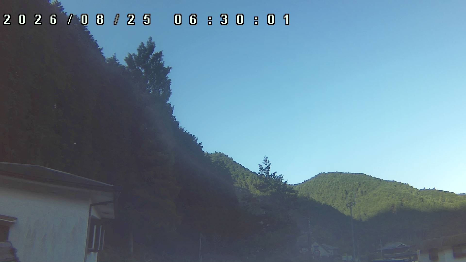 2026年8月25日 06:30ごろの金剛山登山口周辺の空