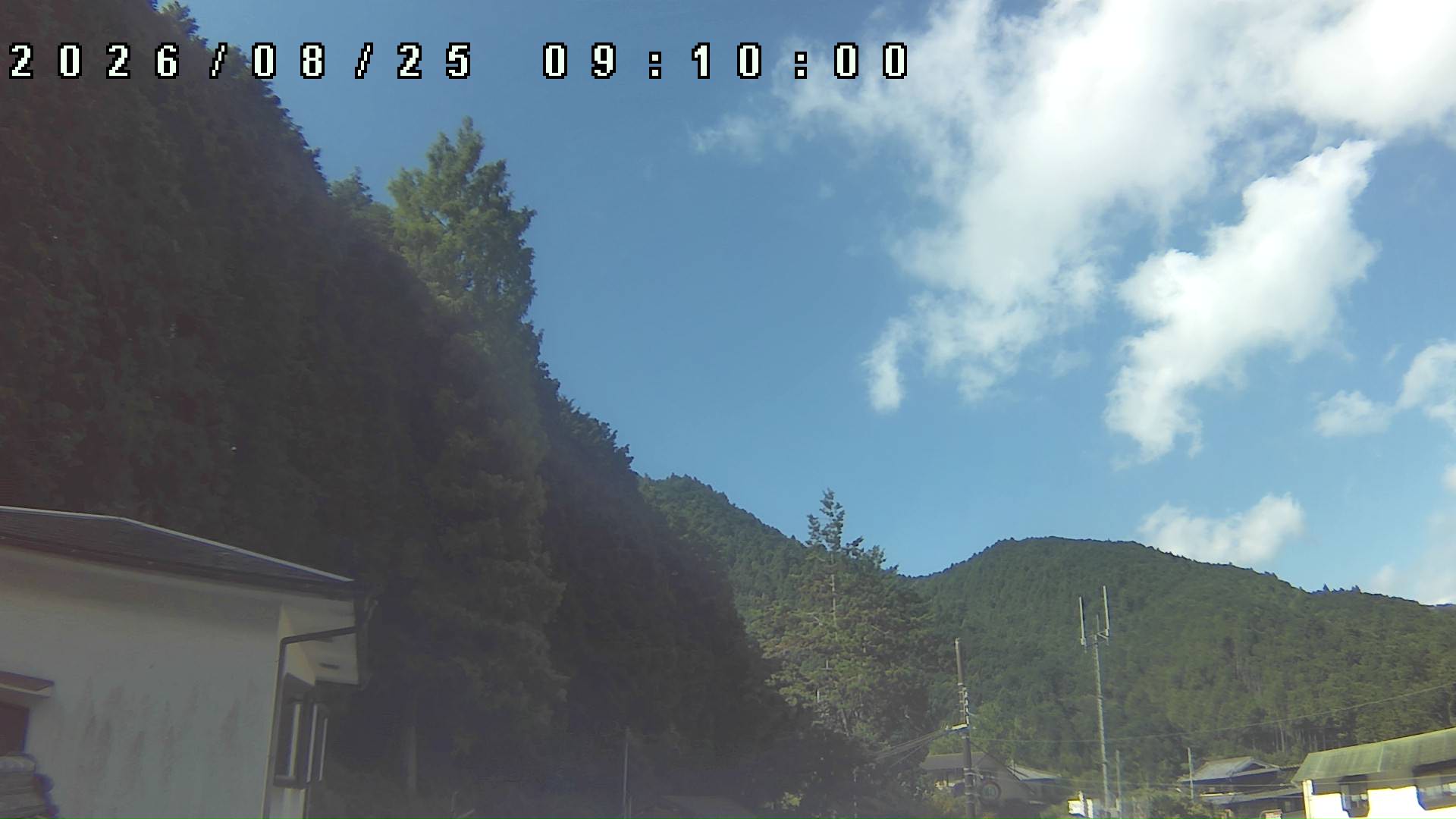 2026年8月25日 09:10ごろの金剛山登山口周辺の空