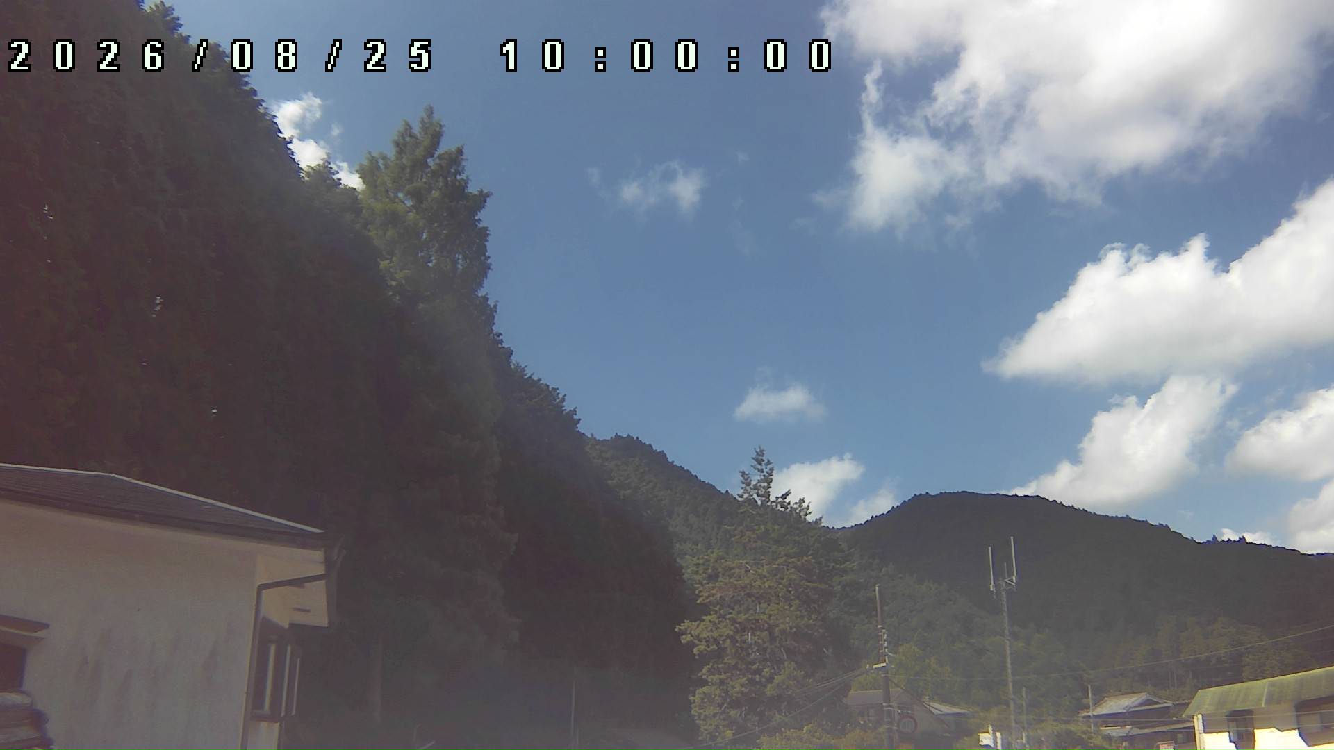 2026年8月25日 10:00ごろの金剛山登山口周辺の空