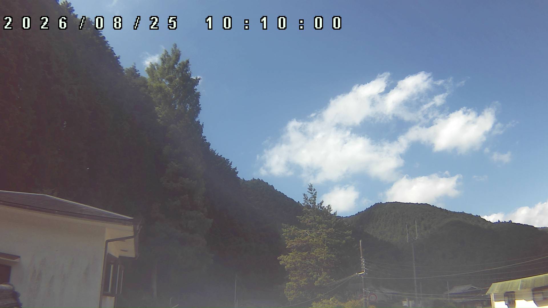 2026年8月25日 10:10ごろの金剛山登山口周辺の空