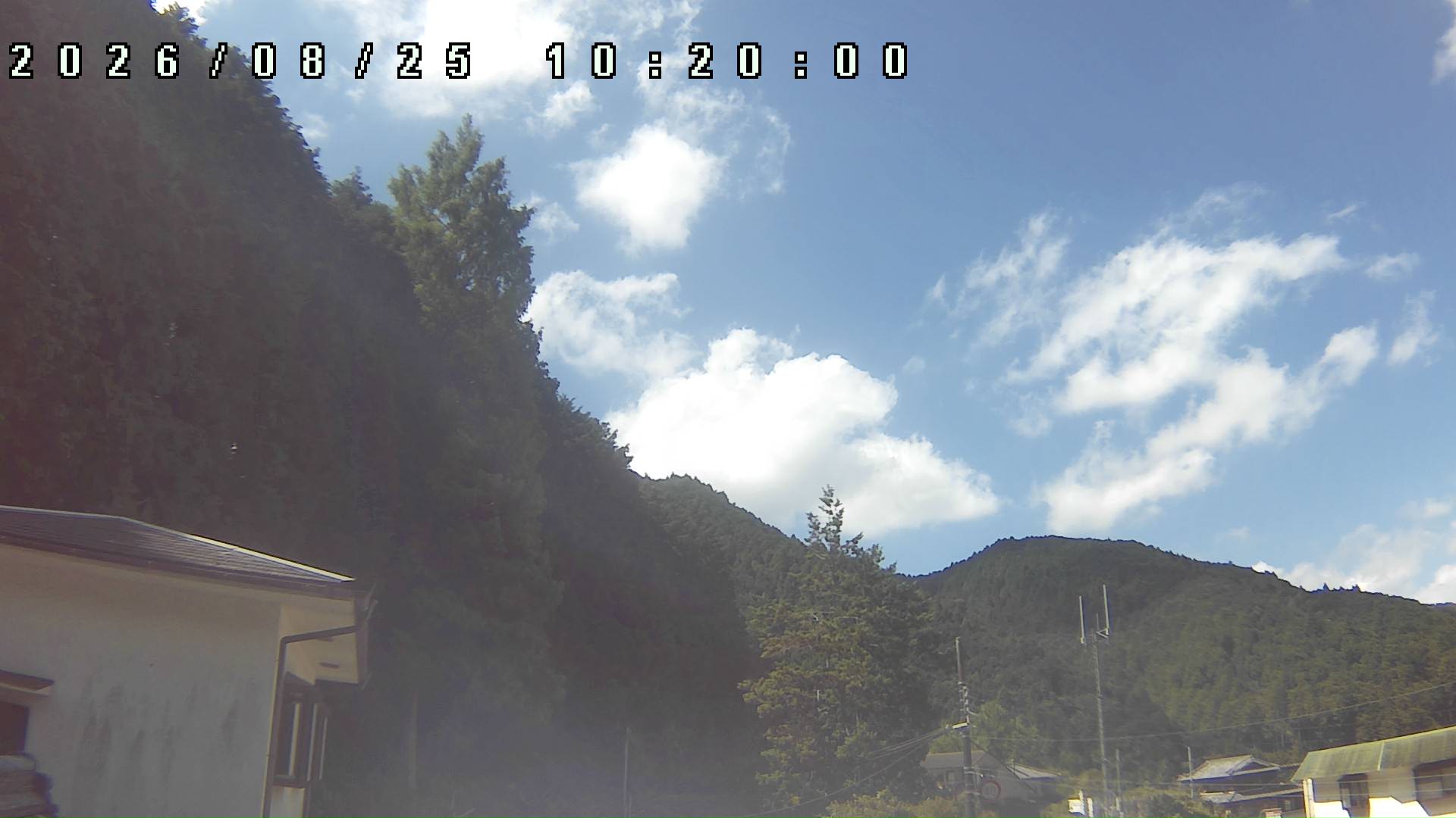 2026年8月25日 10:20ごろの金剛山登山口周辺の空