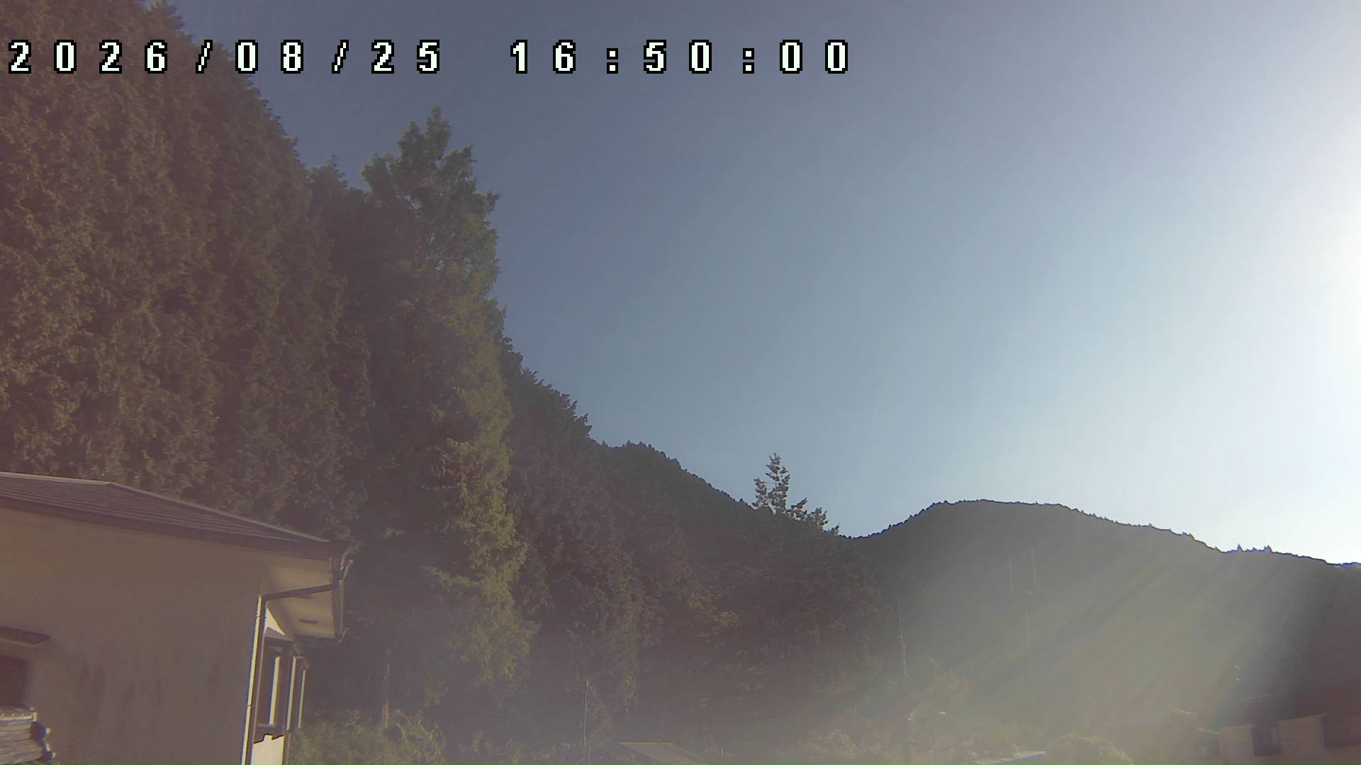 2026年8月25日 16:50ごろの金剛山登山口周辺の空