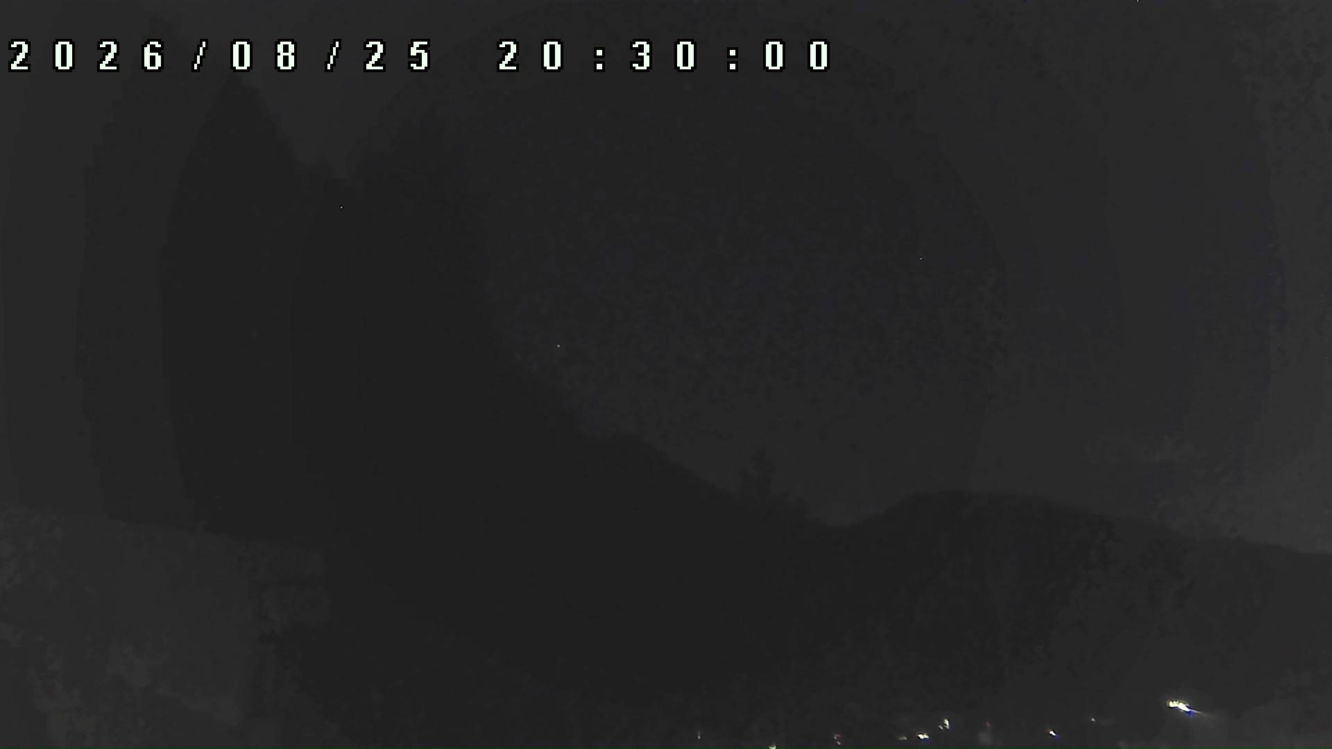 2026年8月25日 20:30ごろの金剛山登山口周辺の空