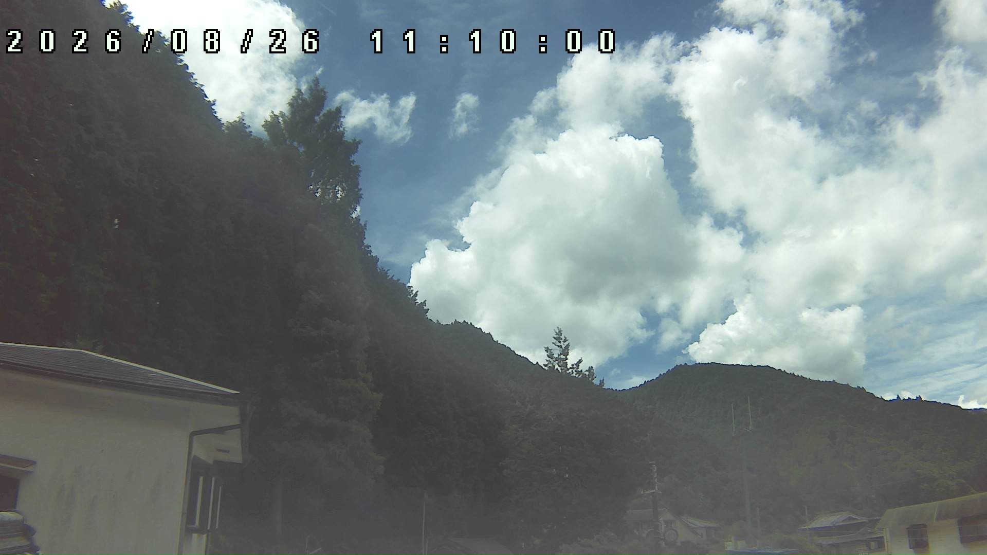 2026年8月26日 11:10ごろの金剛山登山口周辺の空