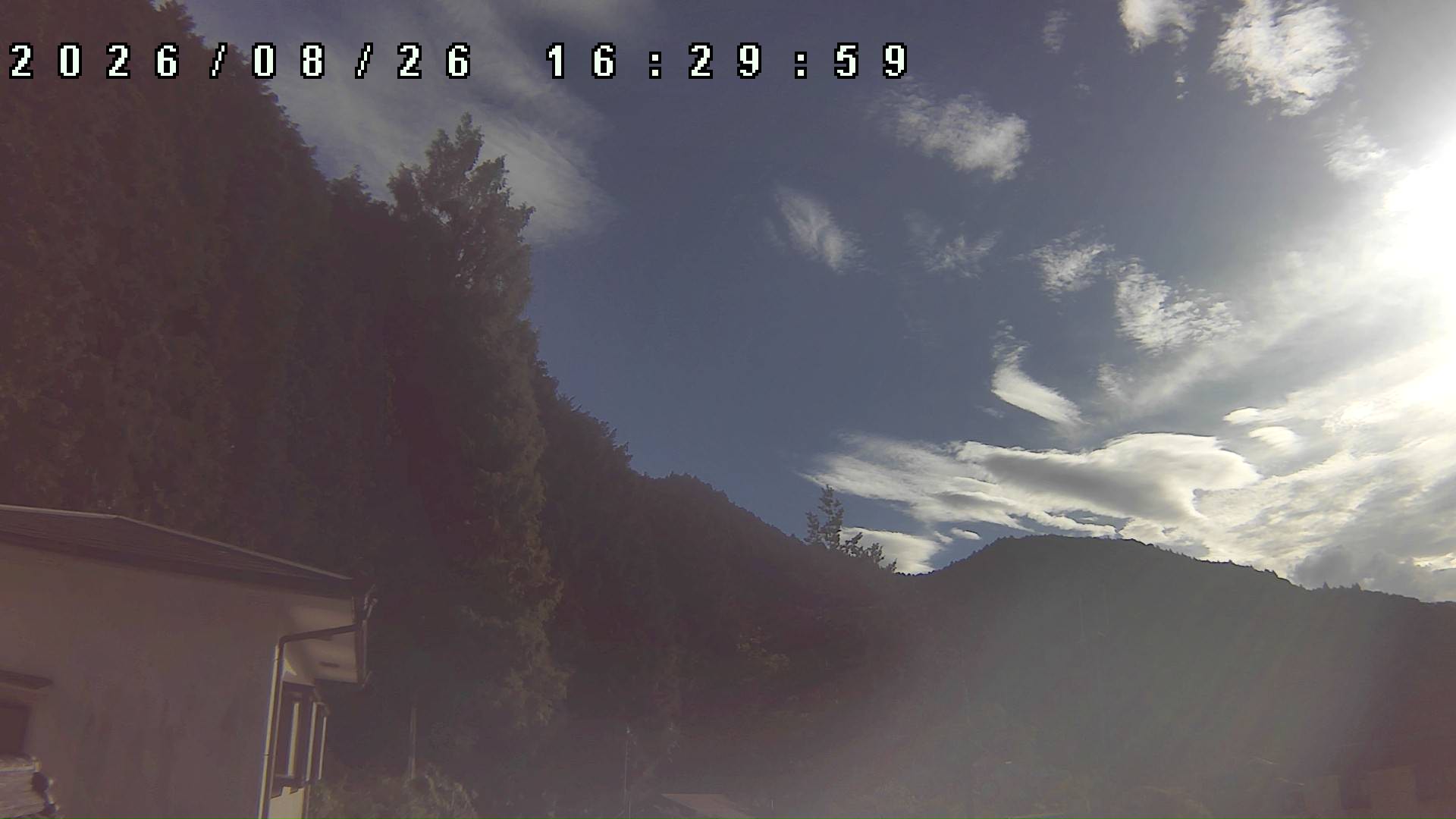 2026年8月26日 16:30ごろの金剛山登山口周辺の空