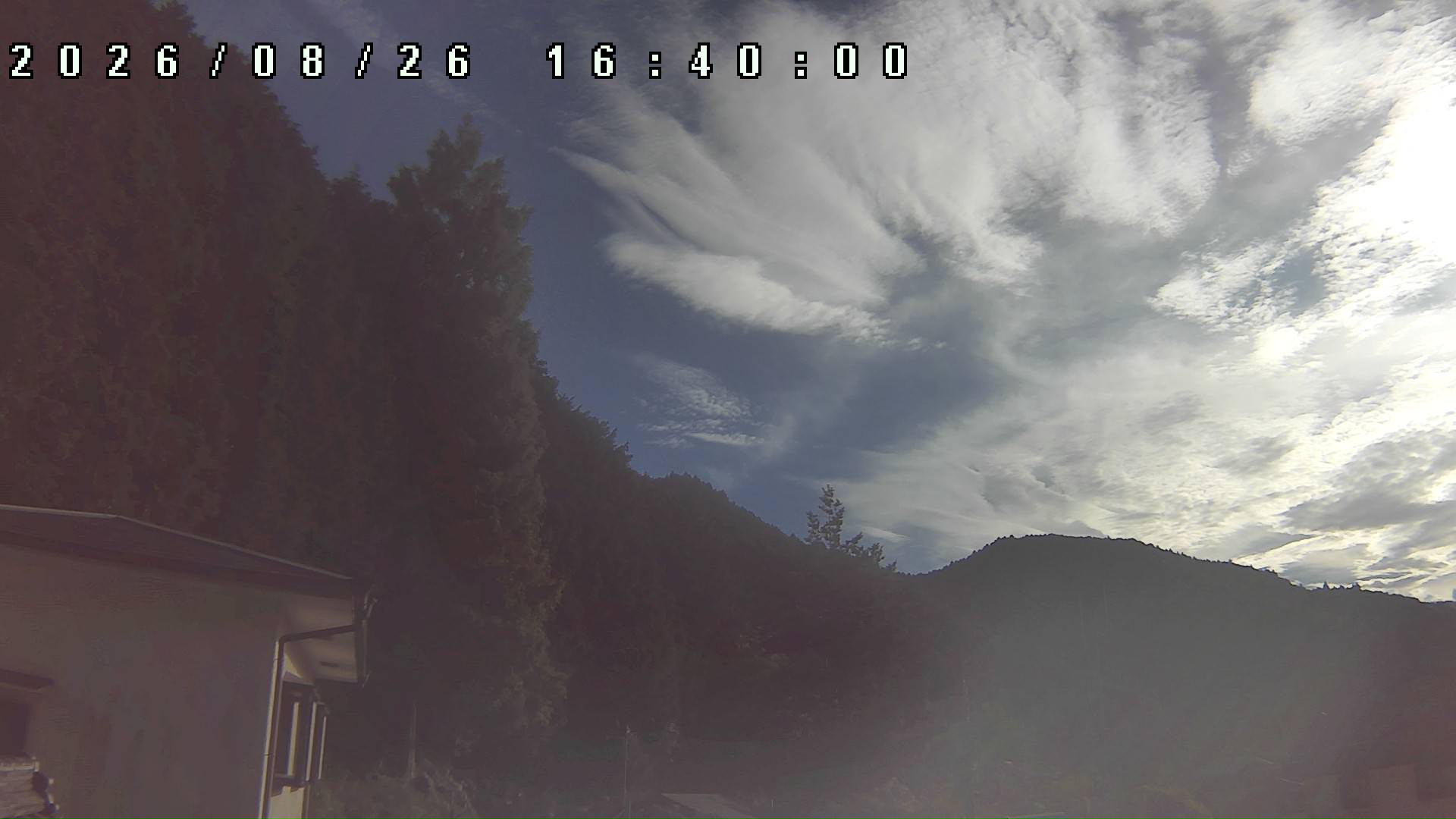 2026年8月26日 16:40ごろの金剛山登山口周辺の空