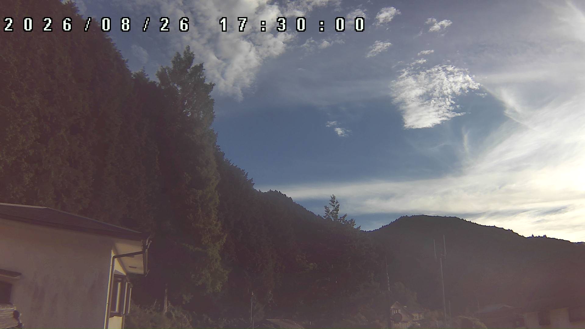 2026年8月26日 17:30ごろの金剛山登山口周辺の空