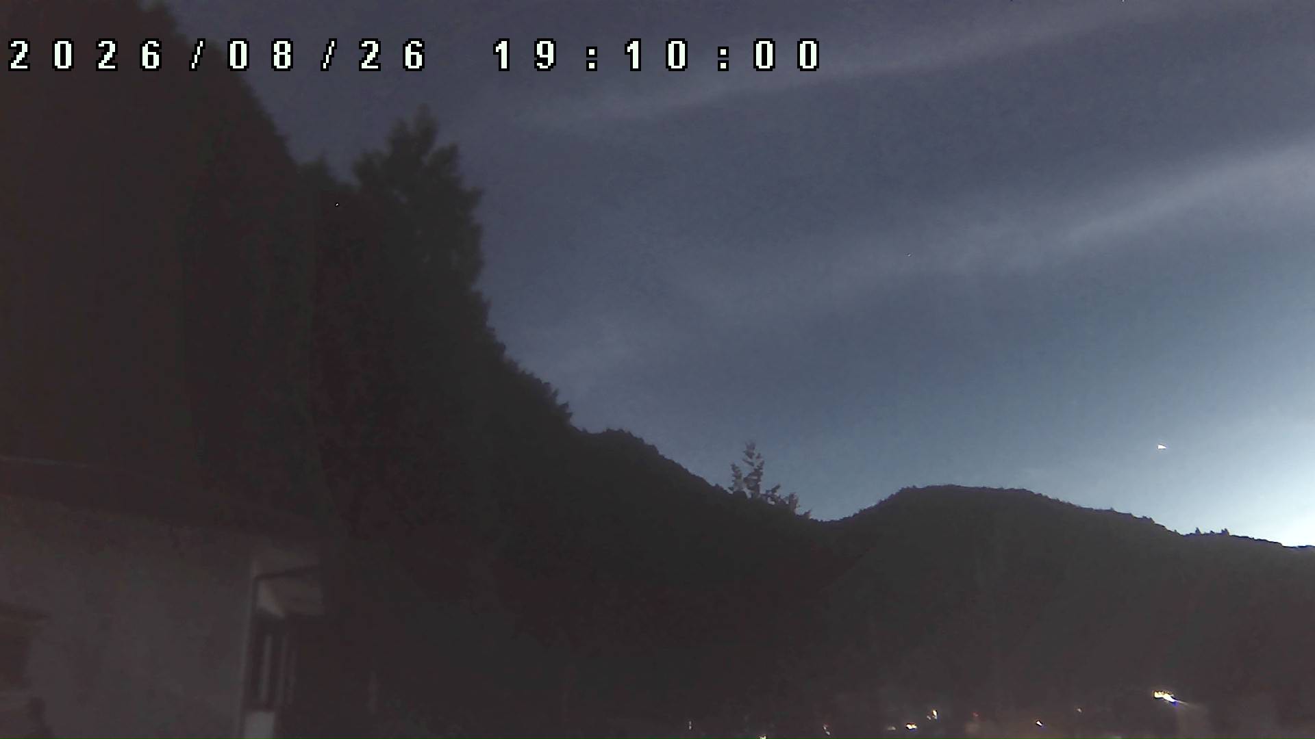 2026年8月26日 19:10ごろの金剛山登山口周辺の空