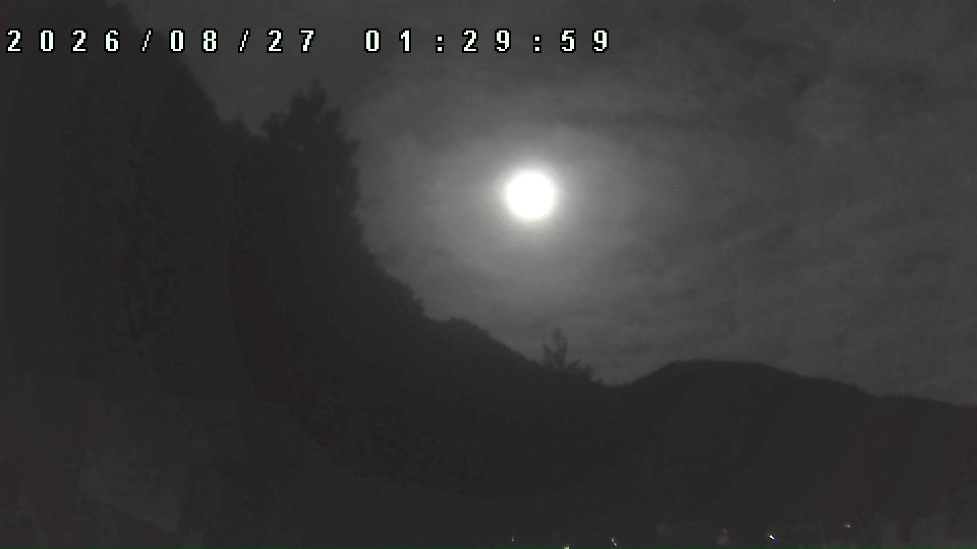 2026年8月27日 01:30ごろの金剛山登山口周辺の空