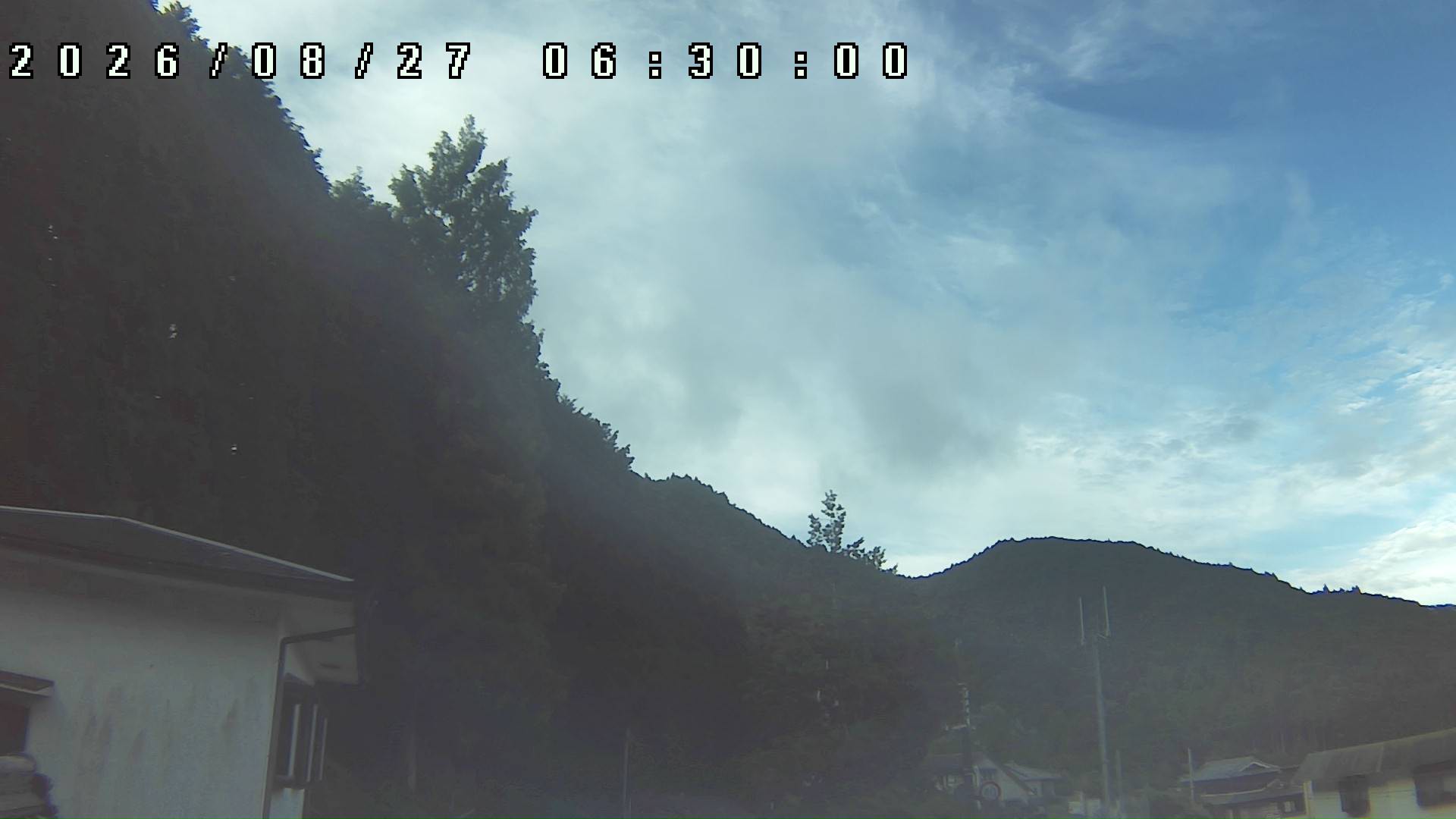 2026年8月27日 06:30ごろの金剛山登山口周辺の空