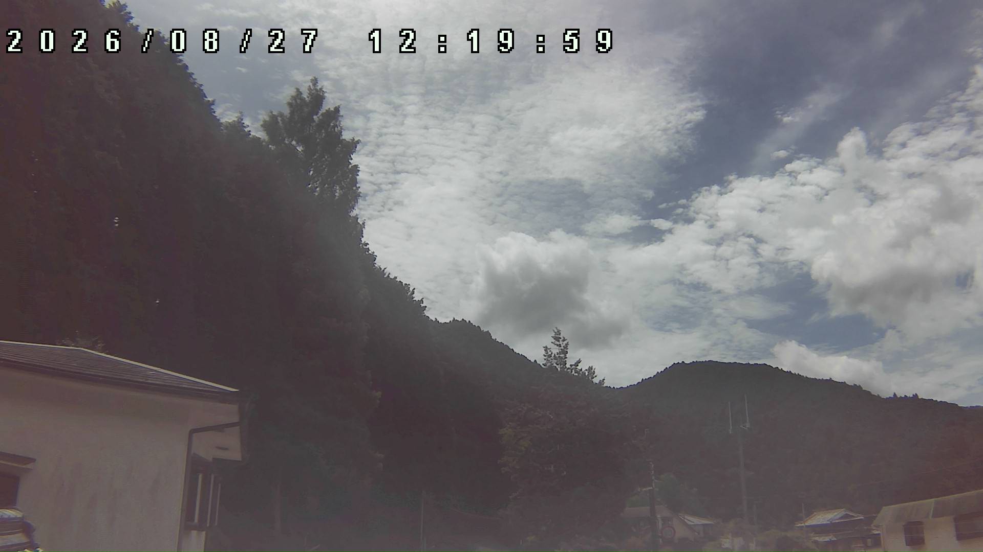 2026年8月27日 12:20ごろの金剛山登山口周辺の空