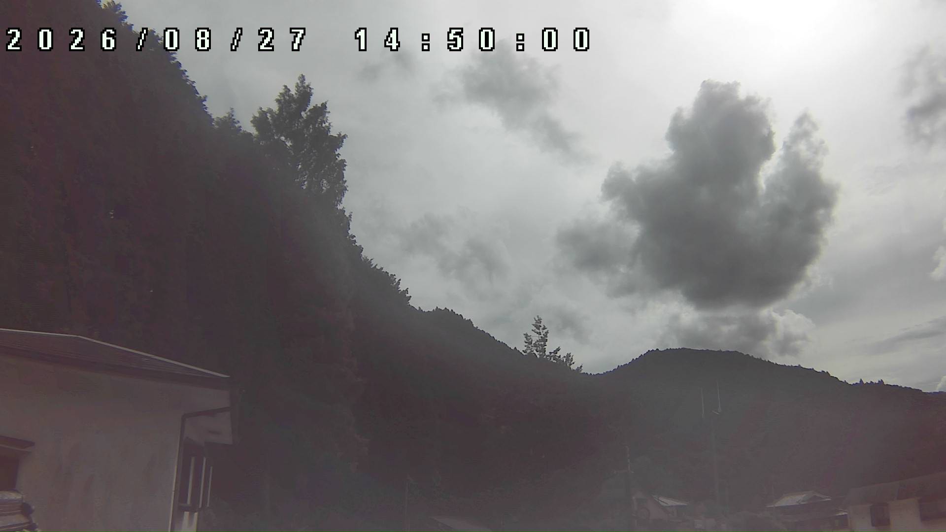 2026年8月27日 14:50ごろの金剛山登山口周辺の空