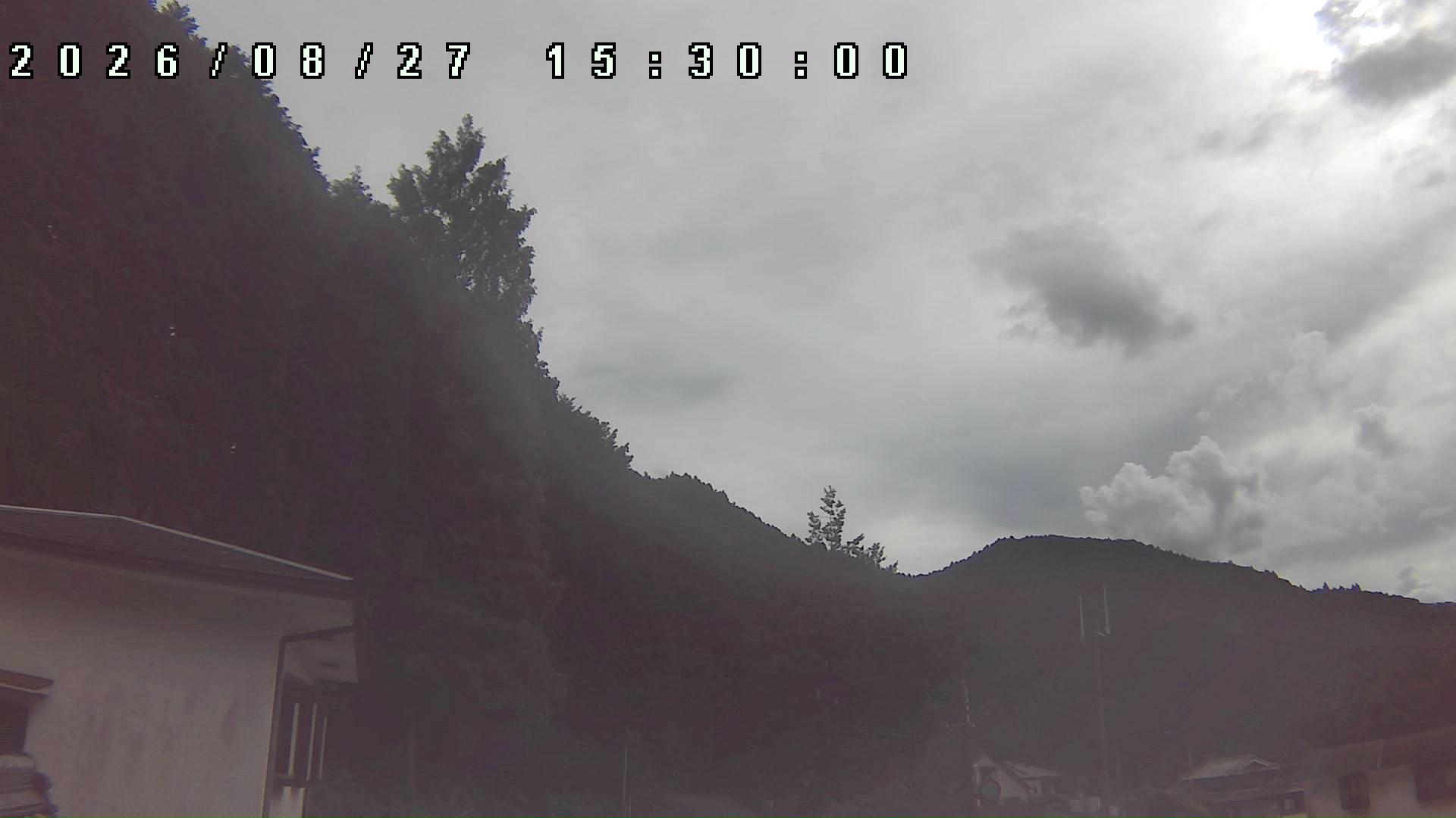 2026年8月27日 15:30ごろの金剛山登山口周辺の空