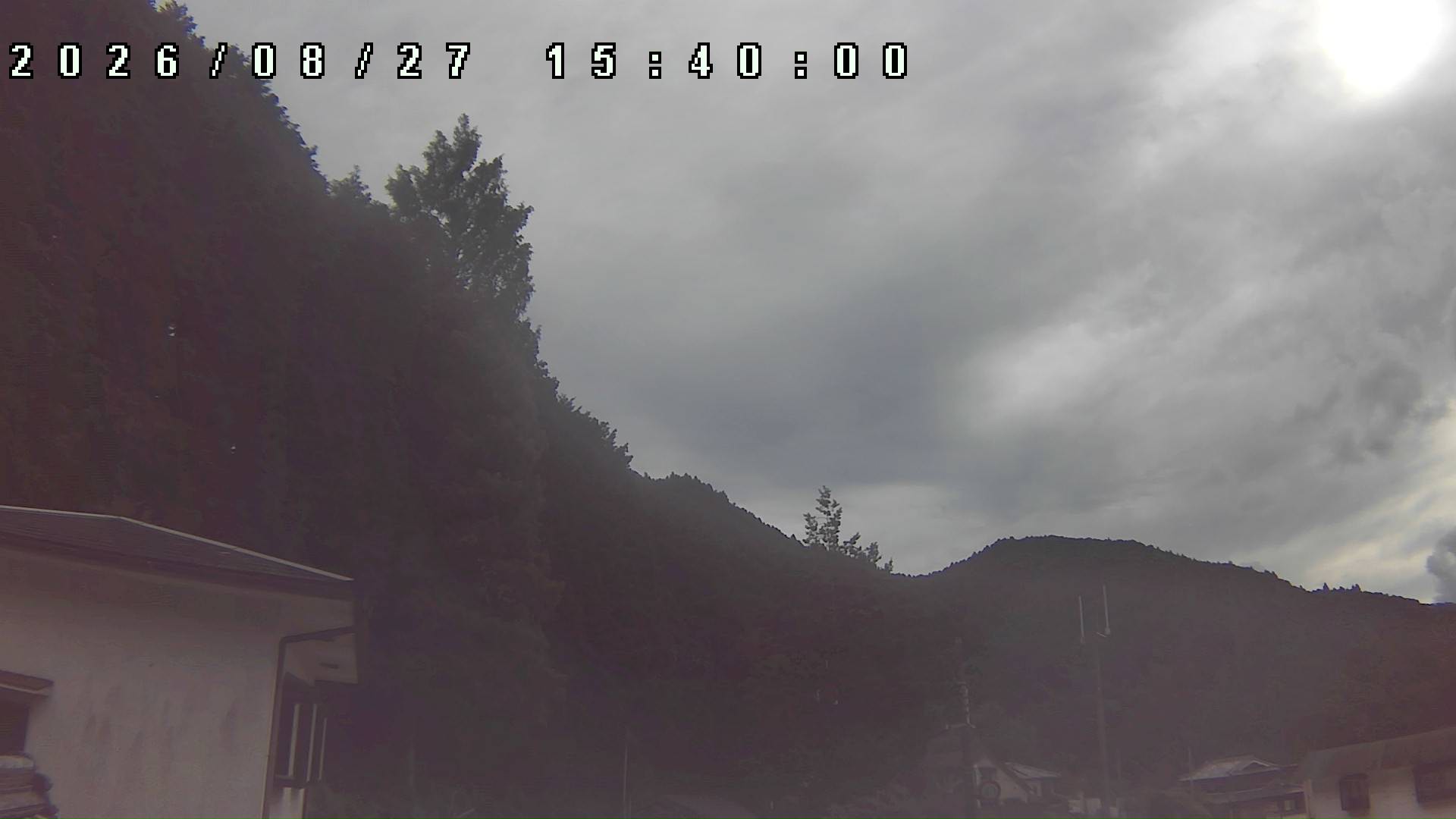 2026年8月27日 15:40ごろの金剛山登山口周辺の空