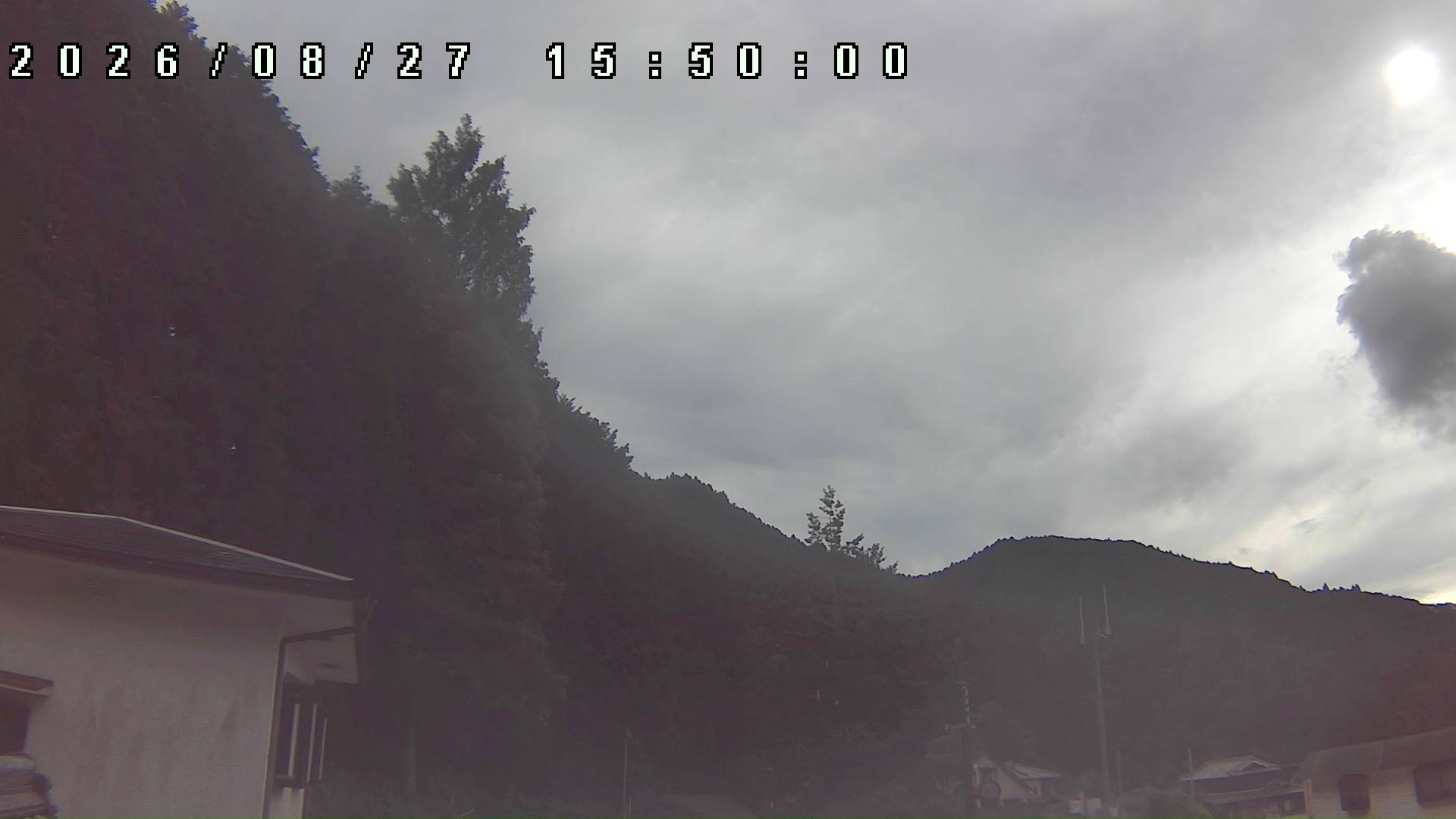 2026年8月27日 15:50ごろの金剛山登山口周辺の空