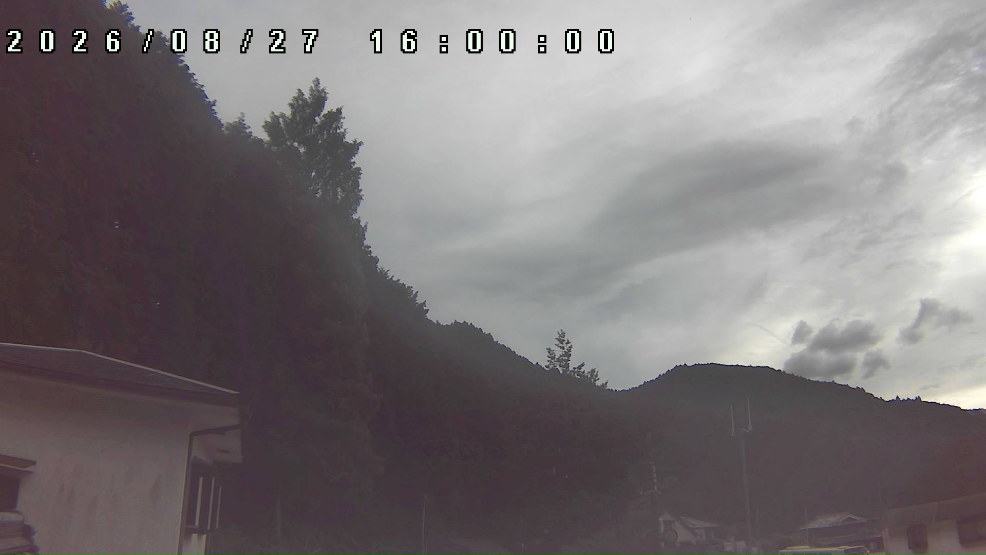 2026年8月27日 16:00ごろの金剛山登山口周辺の空
