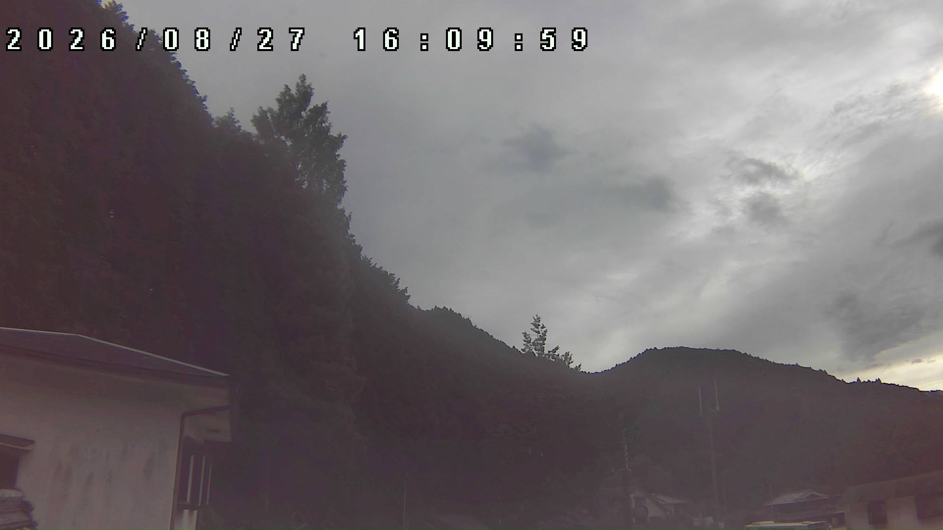 2026年8月27日 16:10ごろの金剛山登山口周辺の空