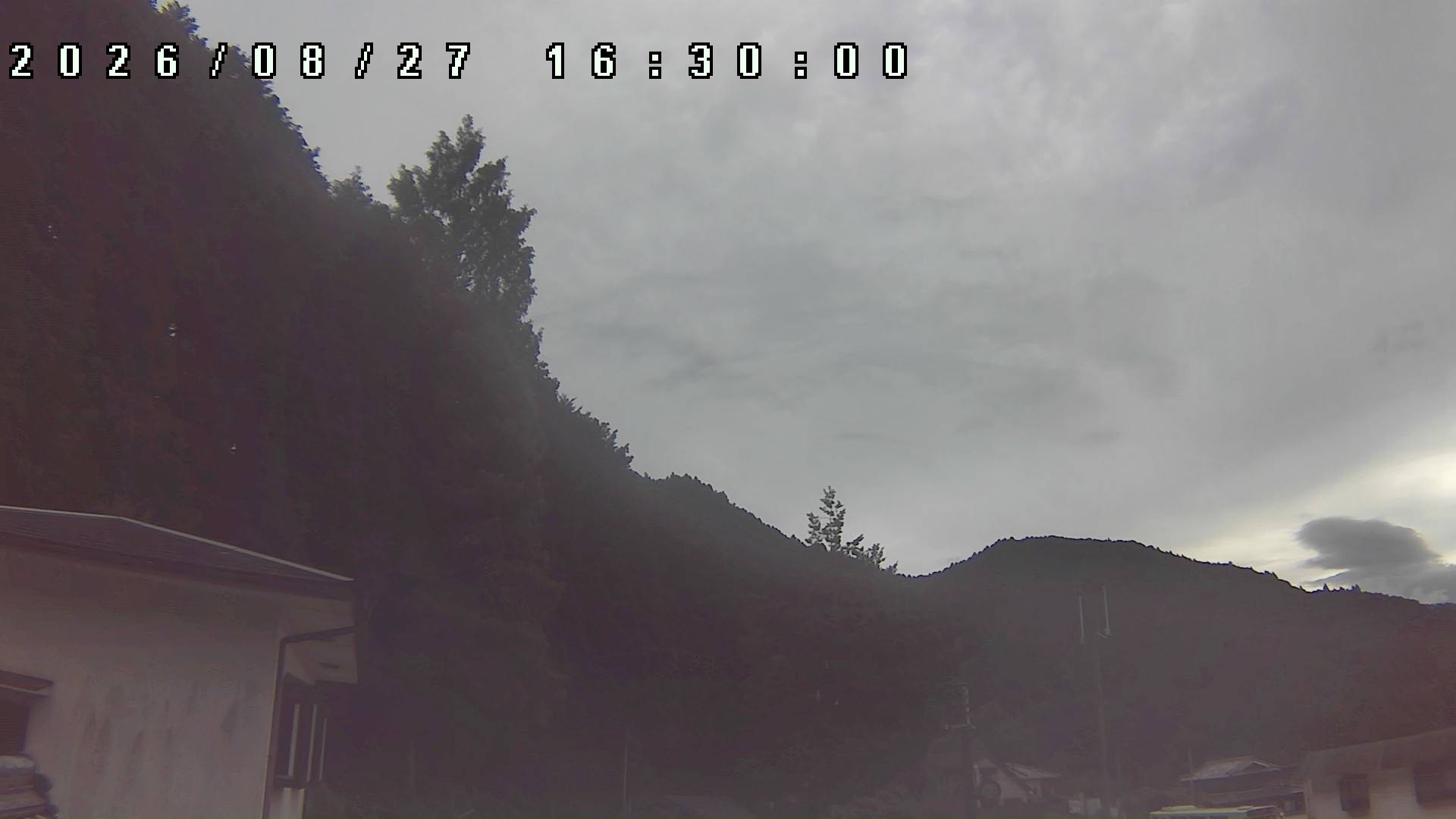 2026年8月27日 16:30ごろの金剛山登山口周辺の空