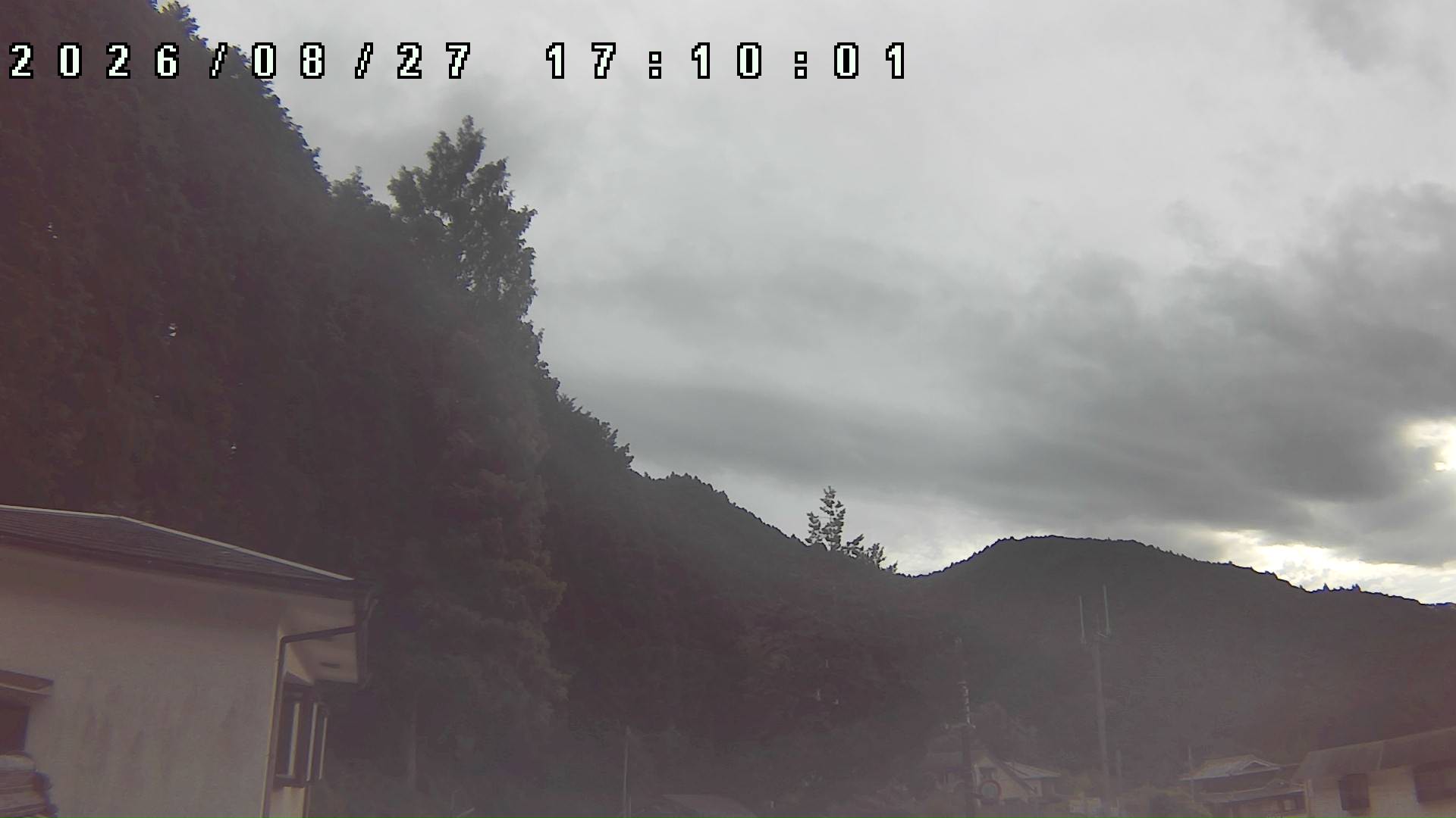 2026年8月27日 17:10ごろの金剛山登山口周辺の空