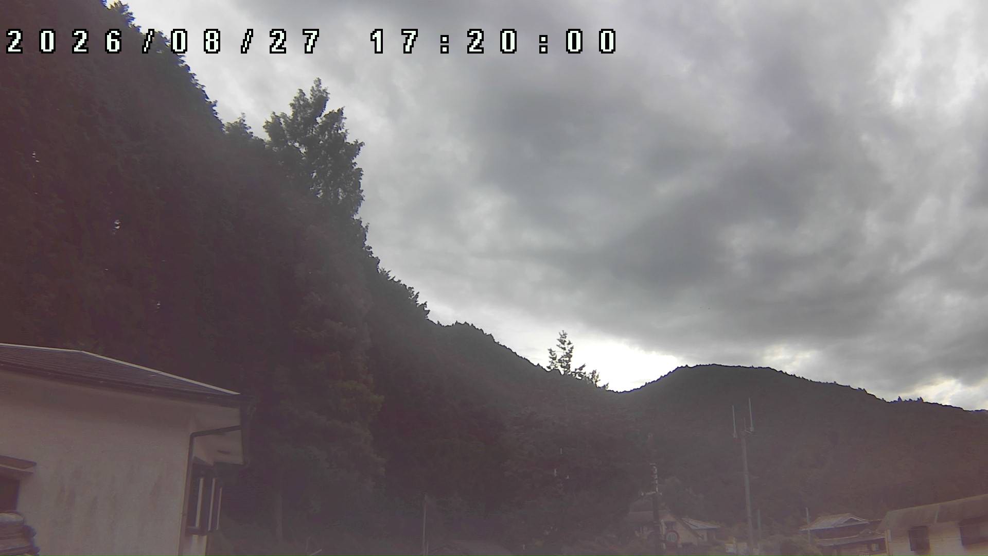 2026年8月27日 17:20ごろの金剛山登山口周辺の空