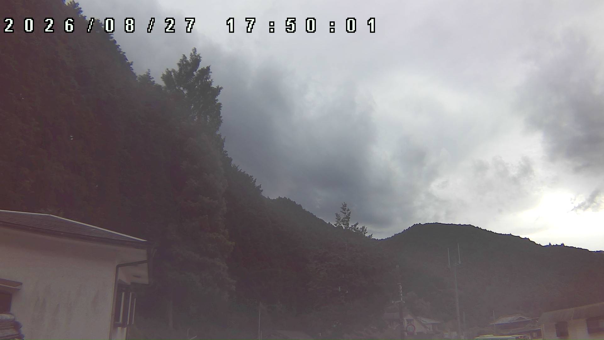 2026年8月27日 17:50ごろの金剛山登山口周辺の空